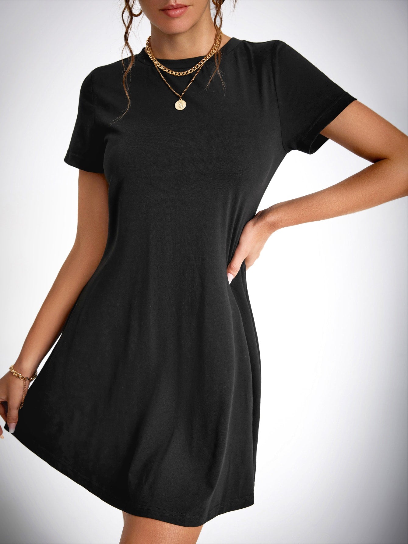 Vestido Curto Preto Básico Com Caimento Solto