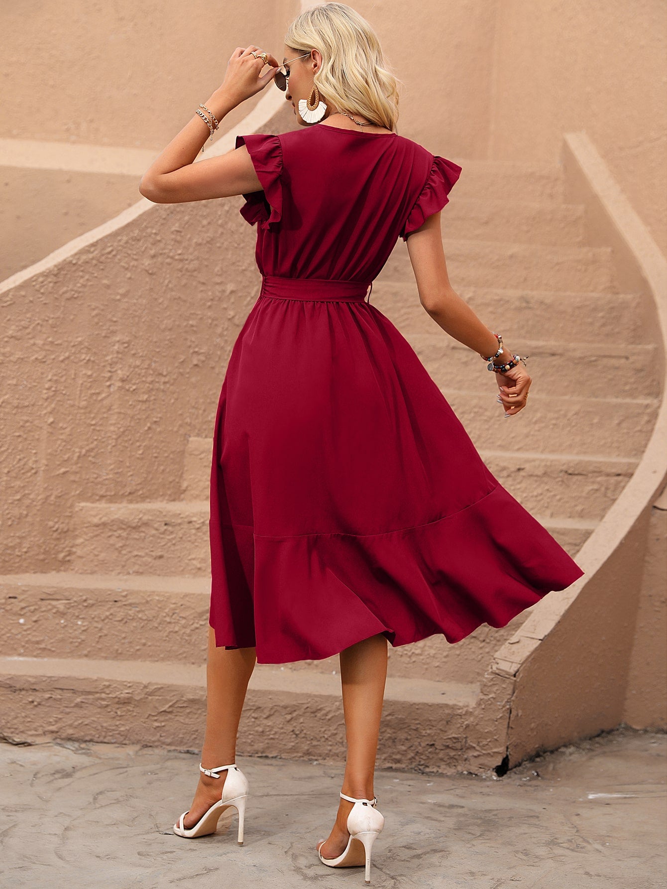 Vestido Midi Envelope Com Amarração Na Cintura