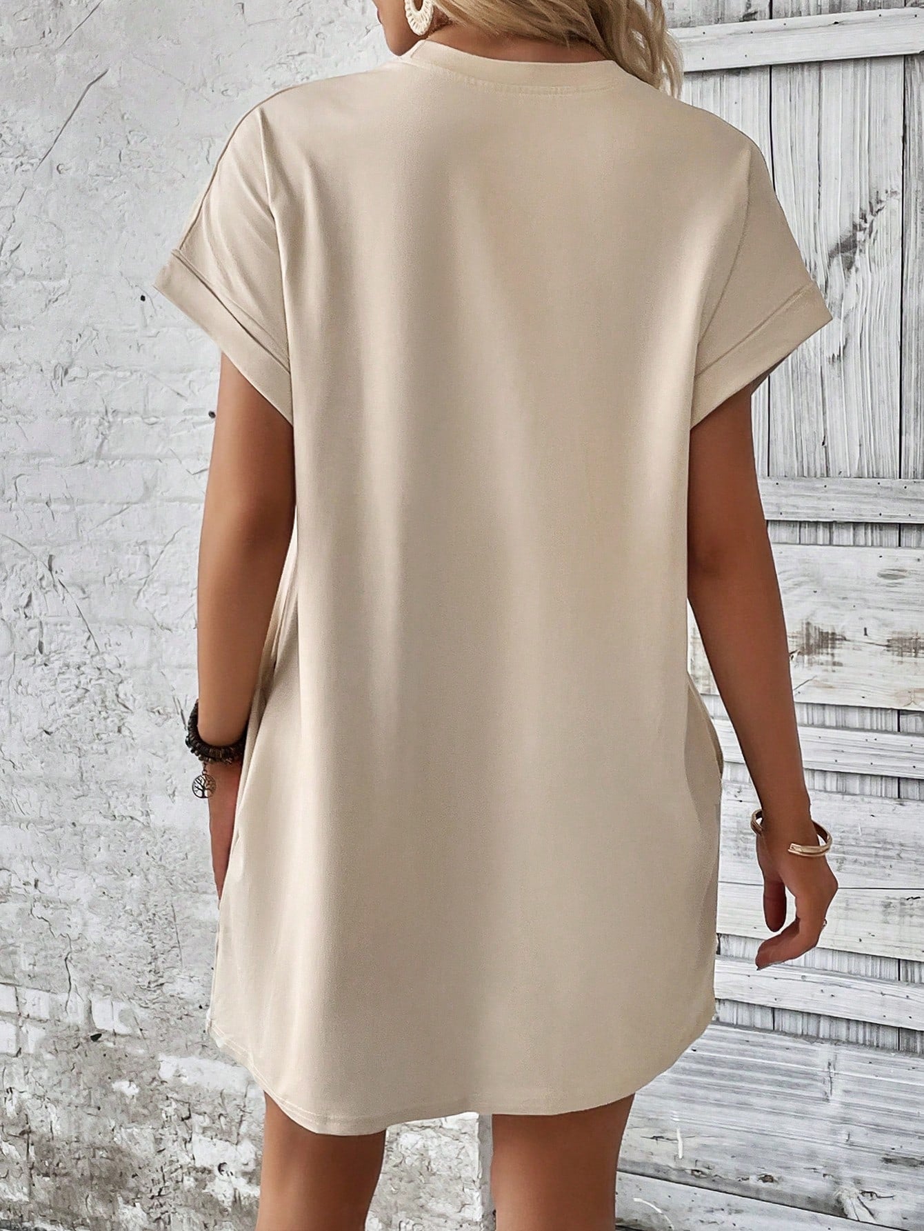 Vestido Curto Básico Verde Com Bolsos Laterais