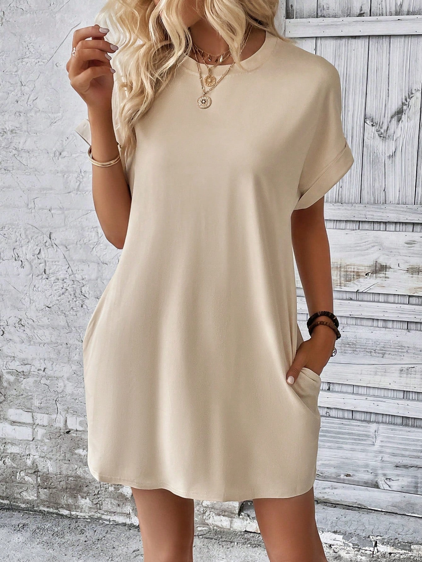 Vestido Curto Básico Verde Com Bolsos Laterais