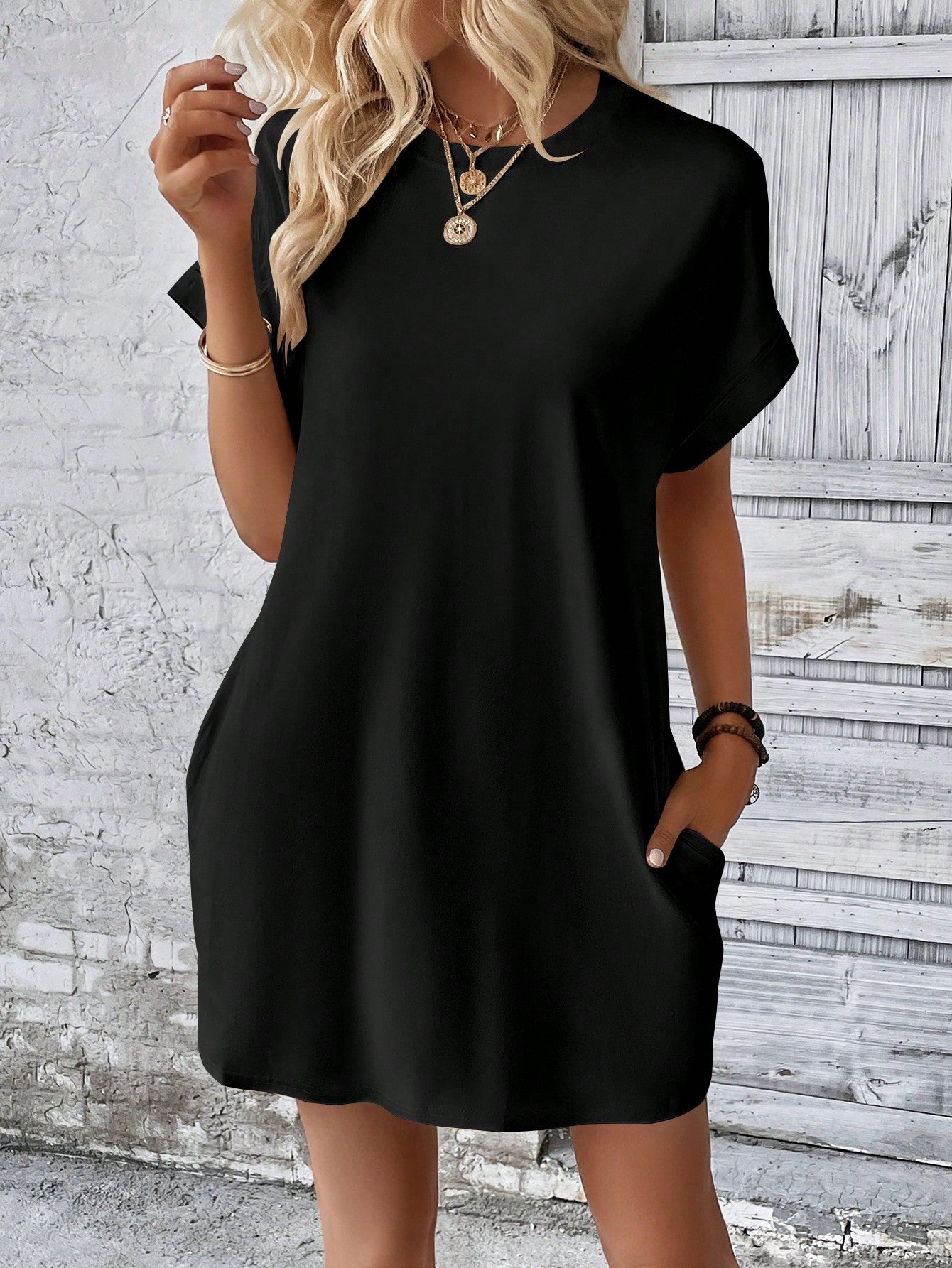 Vestido Curto Básico Verde Com Bolsos Laterais
