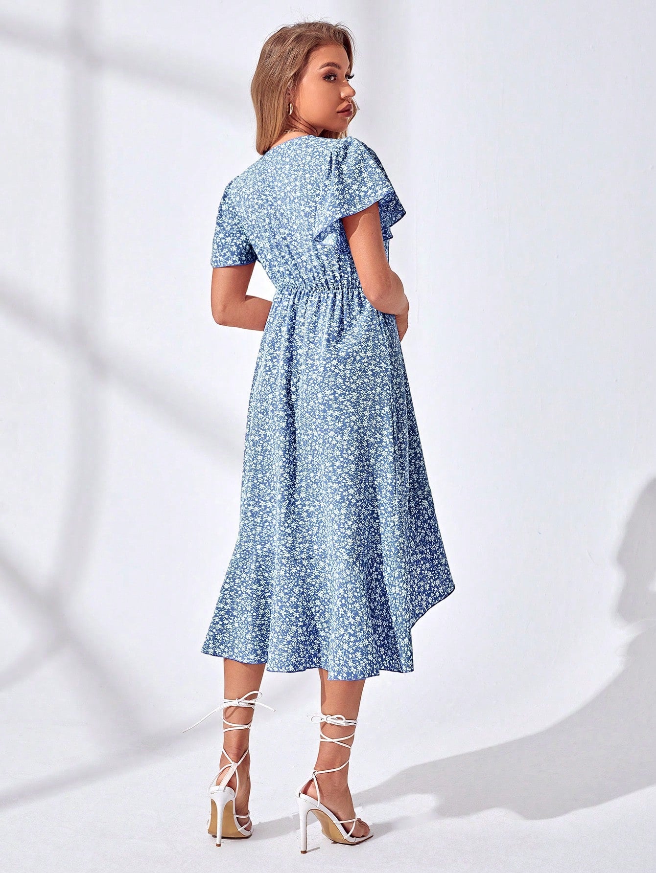 Vestido Midi Envelope Elegante Cintura Ajustada