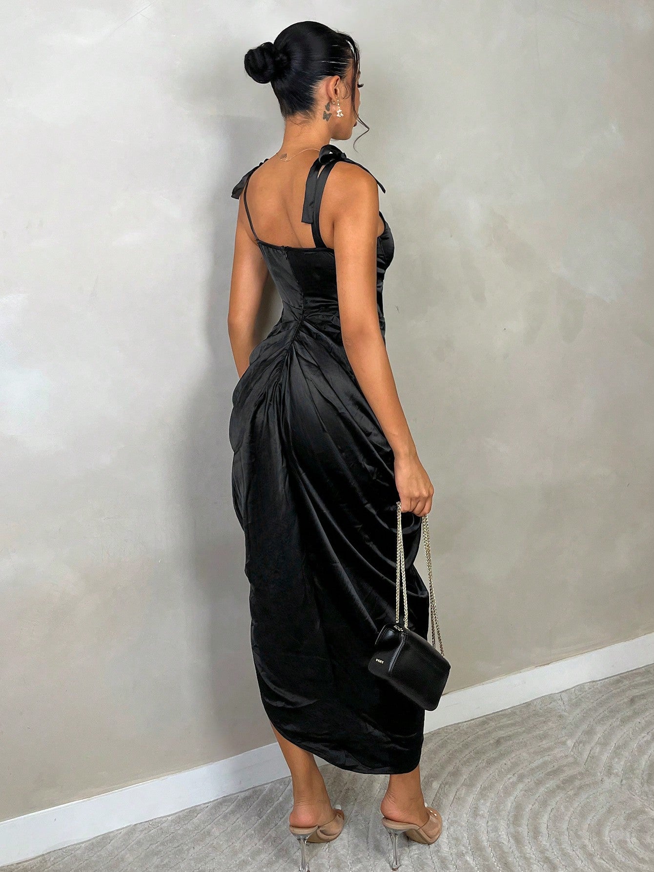 Vestido Longo Elegante Drapeado Lateral Com Fenda Sofisticada