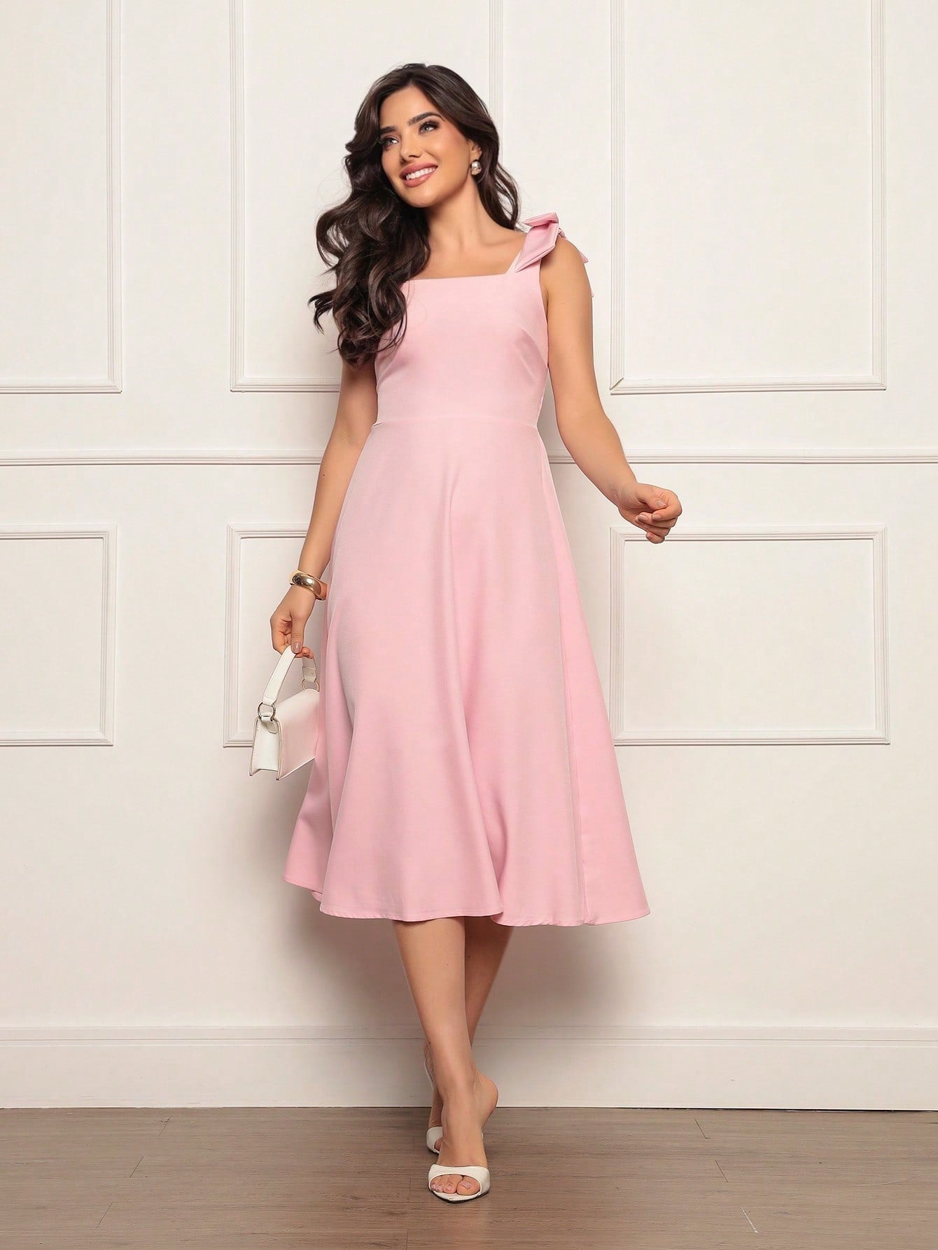 Vestido Midi Evasê Elegante Com Laço No Ombro