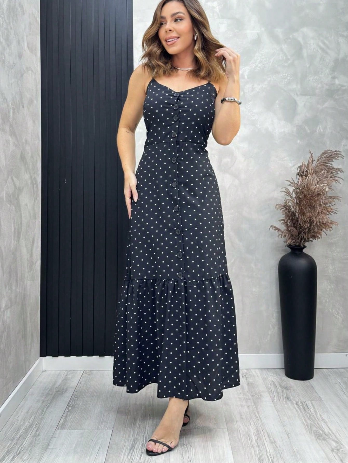 Vestido Midi De Alças Estampado Com Botões E Fenda