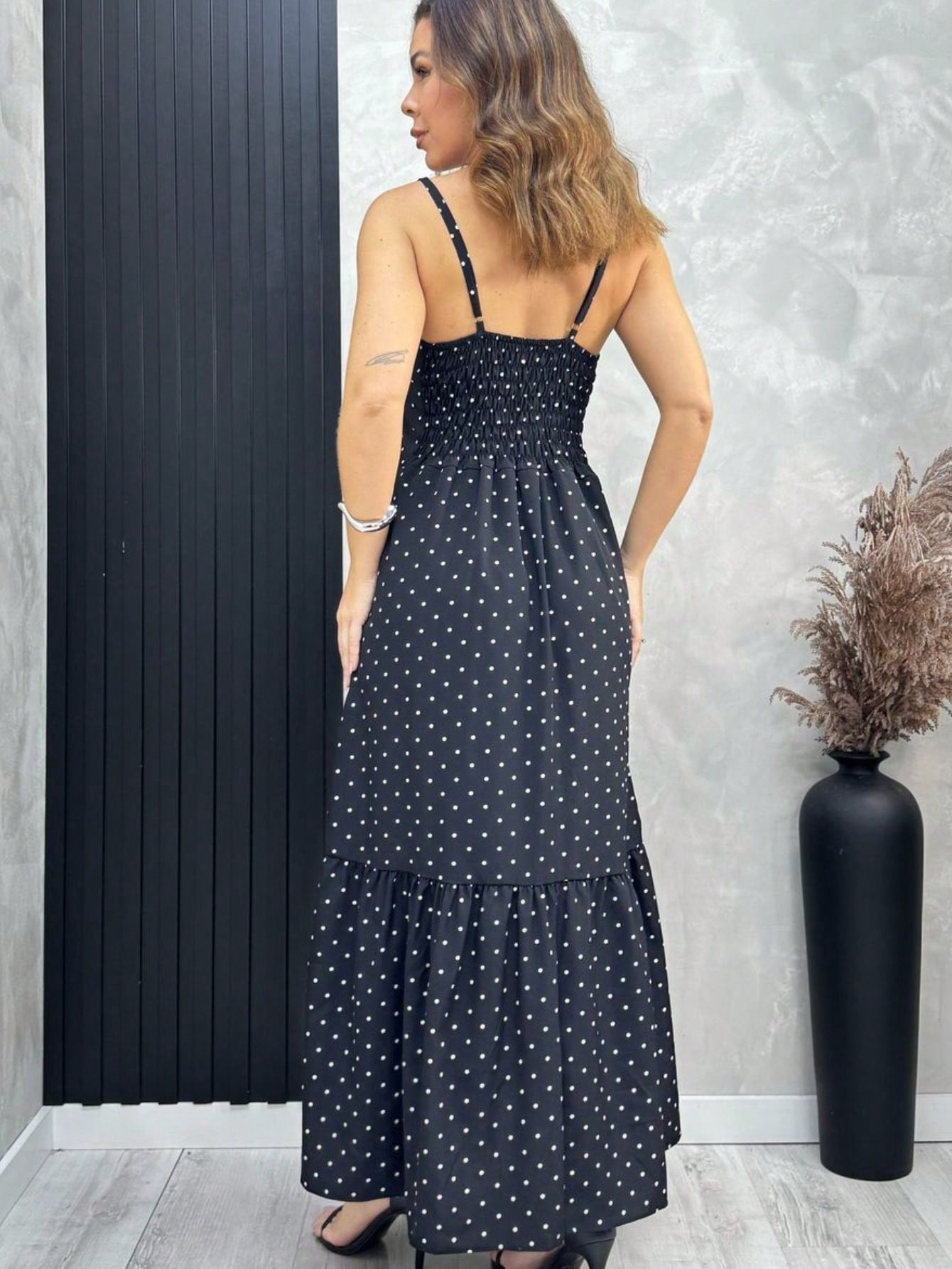 Vestido Midi De Alças Estampado Com Botões E Fenda