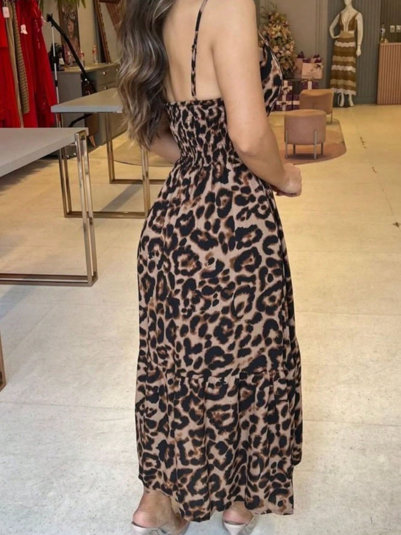 Vestido Midi De Alças Estampado Com Botões E Fenda