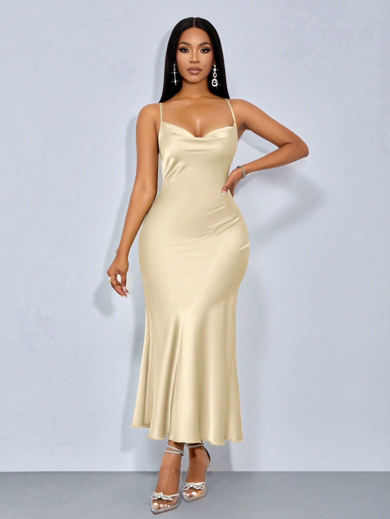 Vestido Longo De Cetim Com Decote Draped