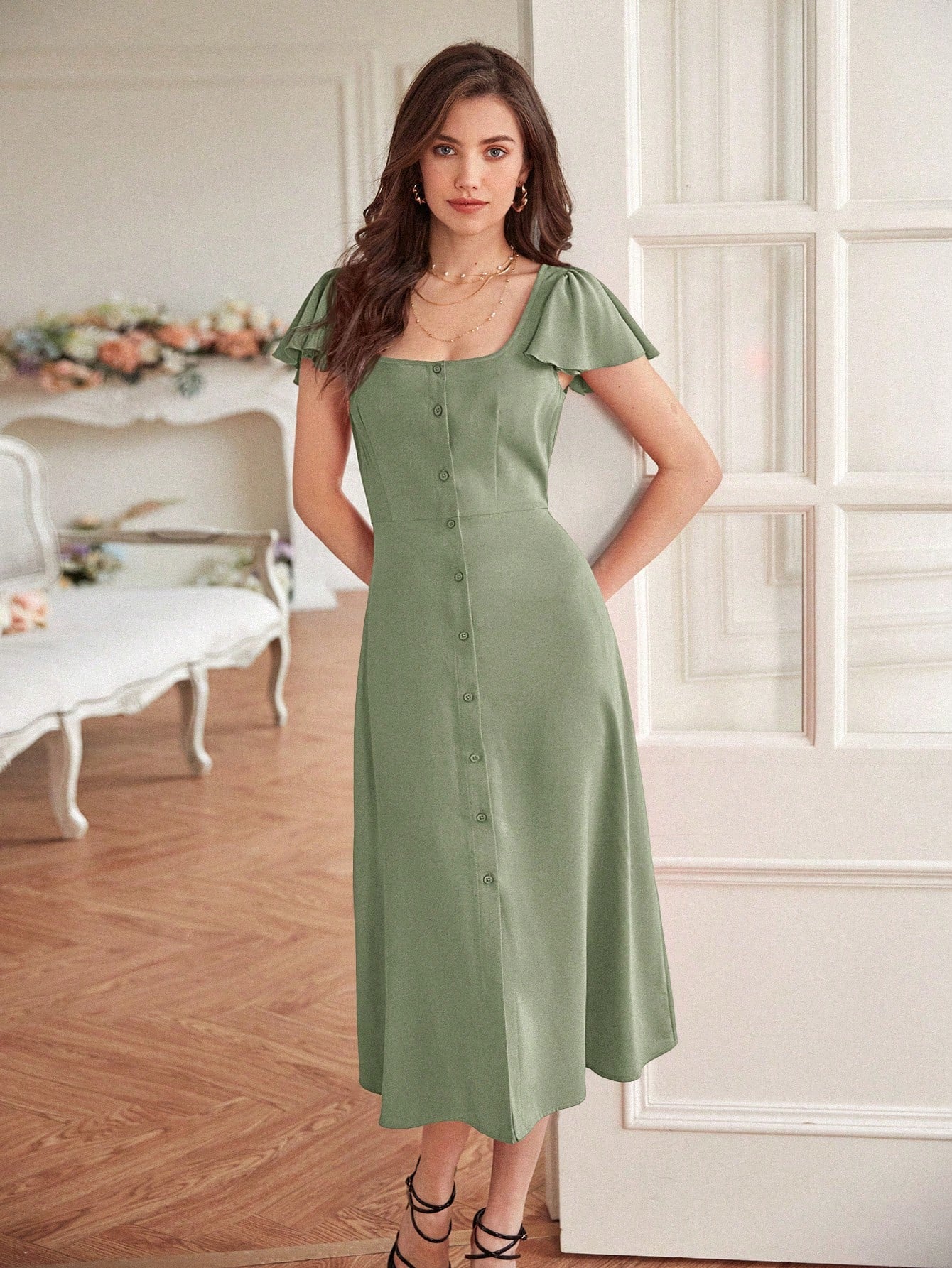 Vestido Midi Evasê Decote Quadrado Botões Frontais