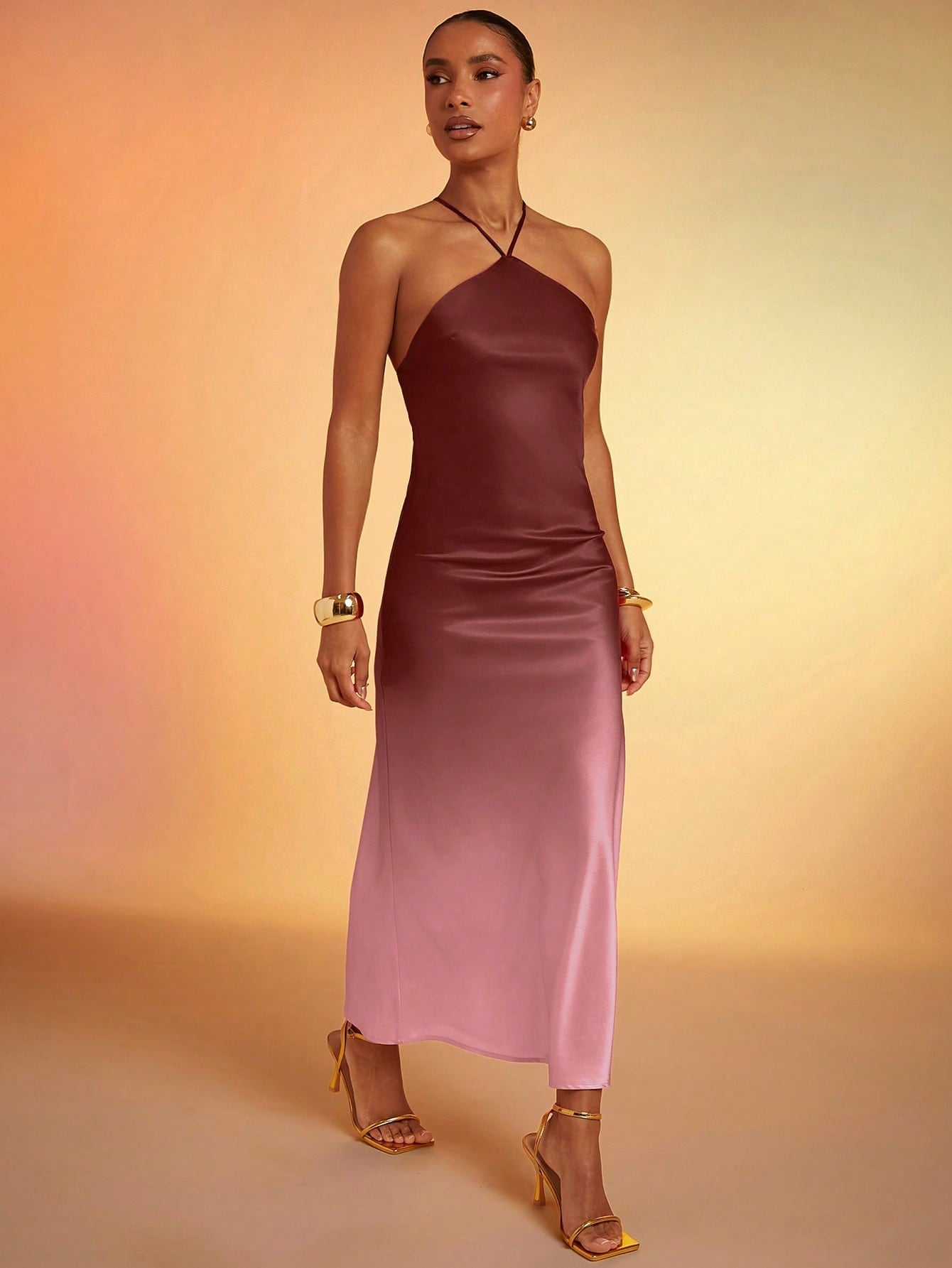 Vestido Longo de Alças Finas em Cetim Degradê Elegante
