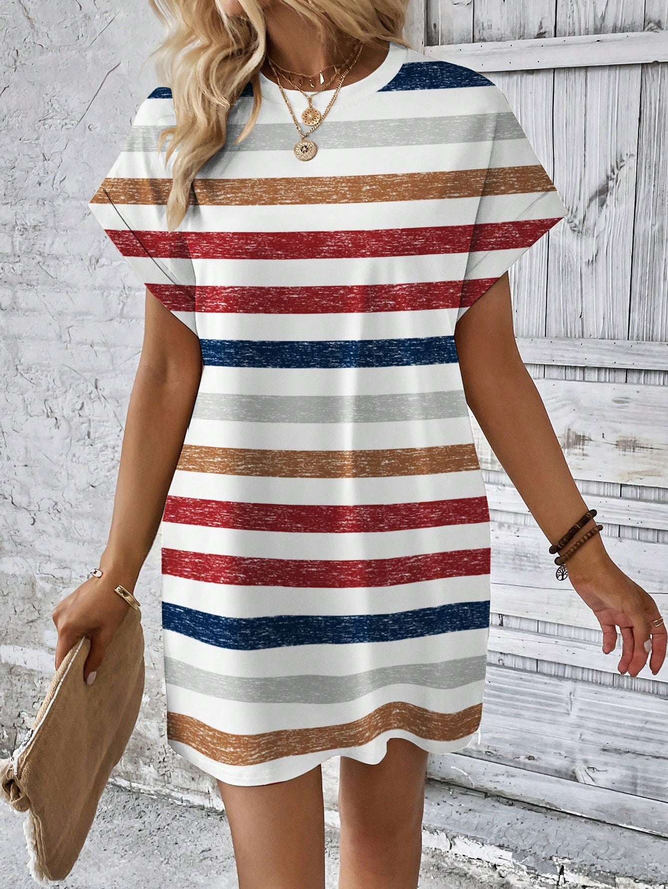 Vestido Curto Listrado Casual Com Bolsos Laterais