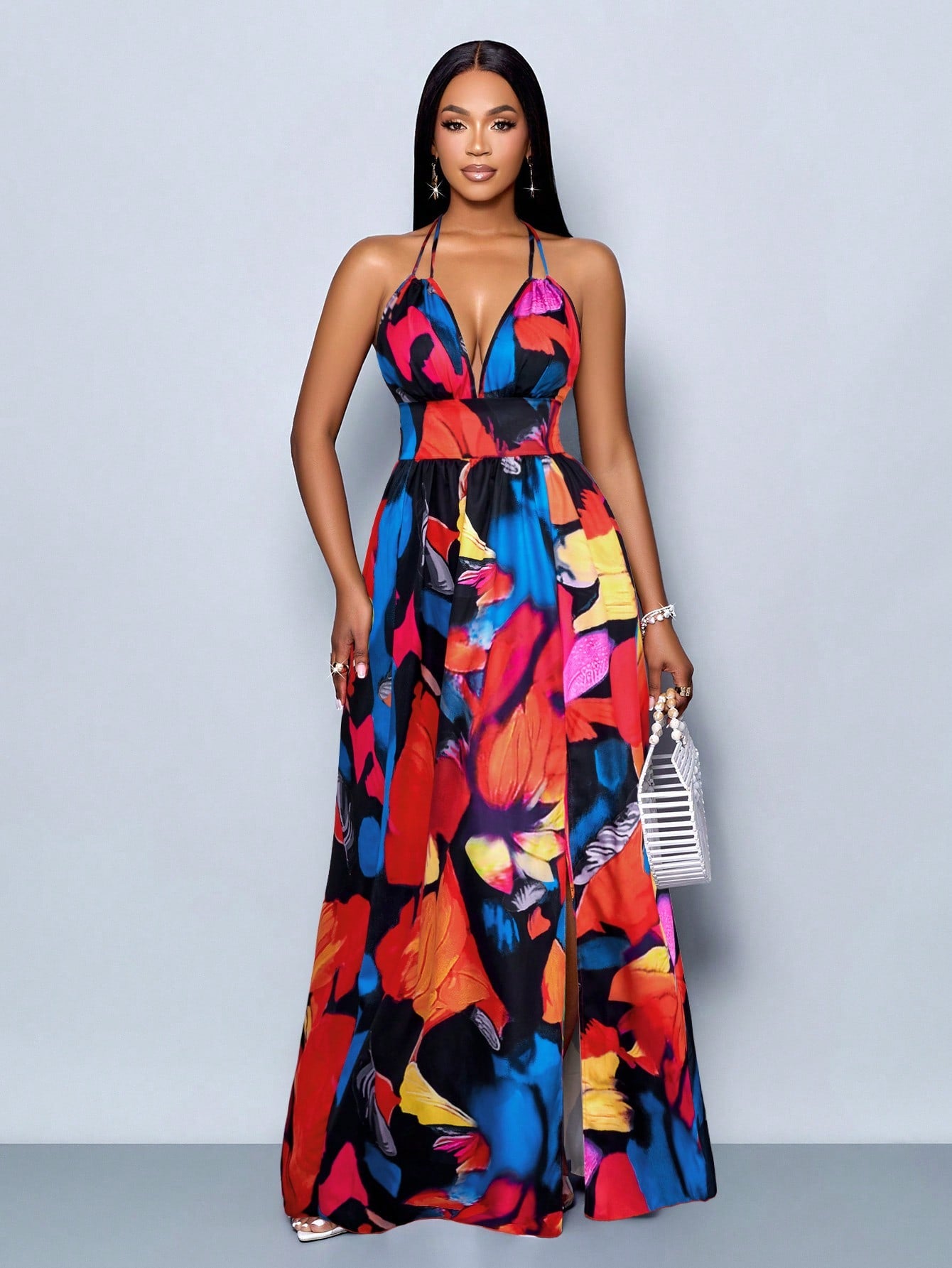 Vestido Longo Estampado Decote Halter Com Saia Rodada