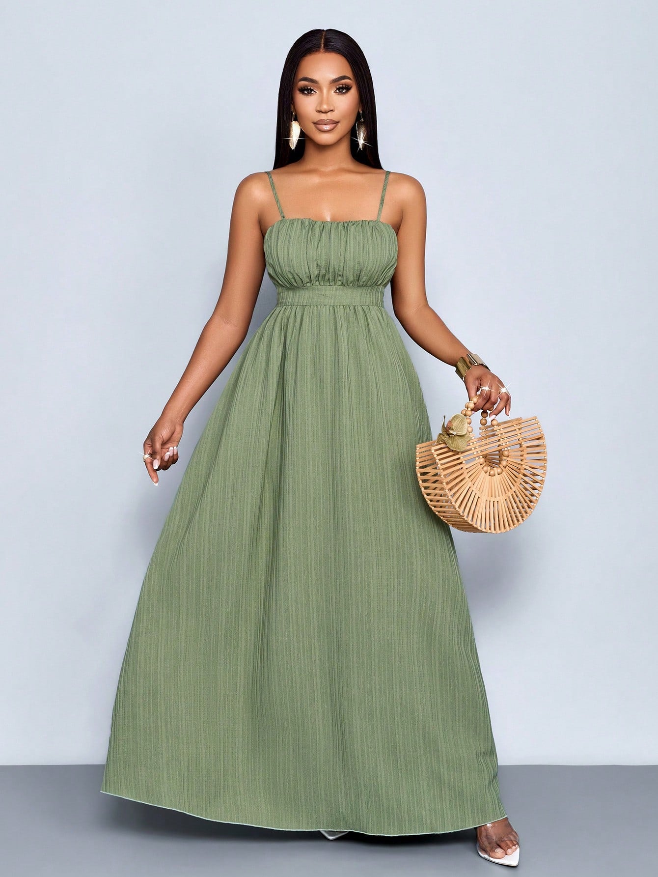 Vestido Longo Verde Com Alças Finas E Cintura Franzida