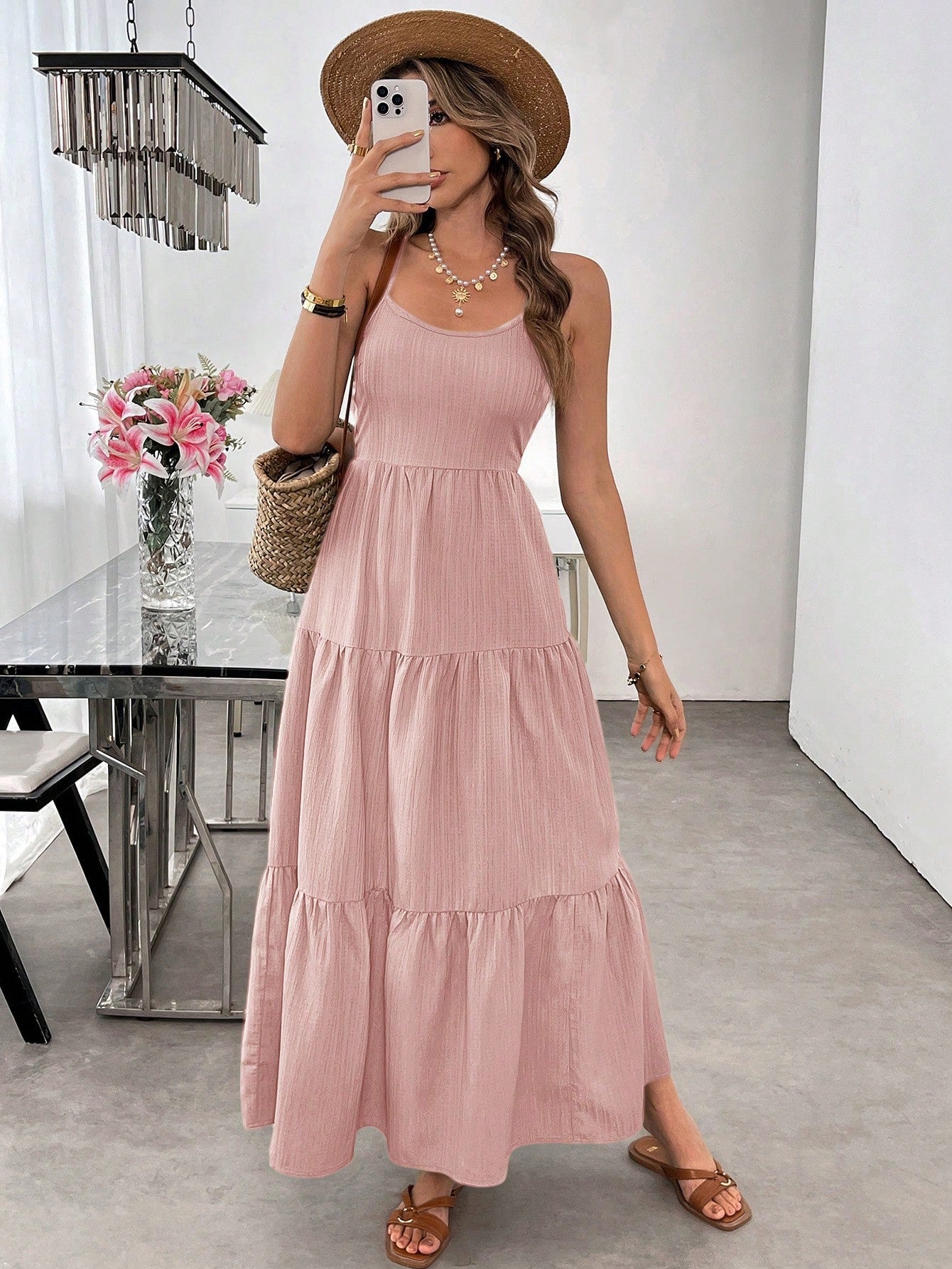 Vestido Longo Verde Com Laço Nas Costas E Camadas Fluídas