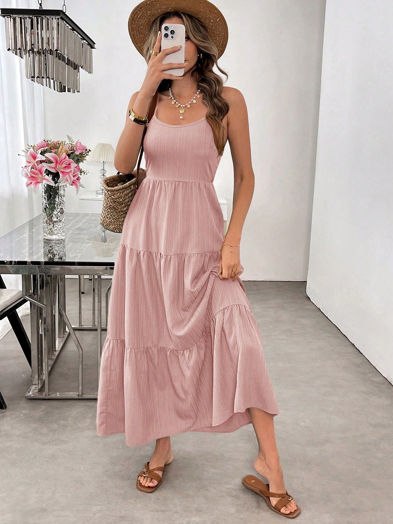 Vestido Longo Verde Com Laço Nas Costas E Camadas Fluídas