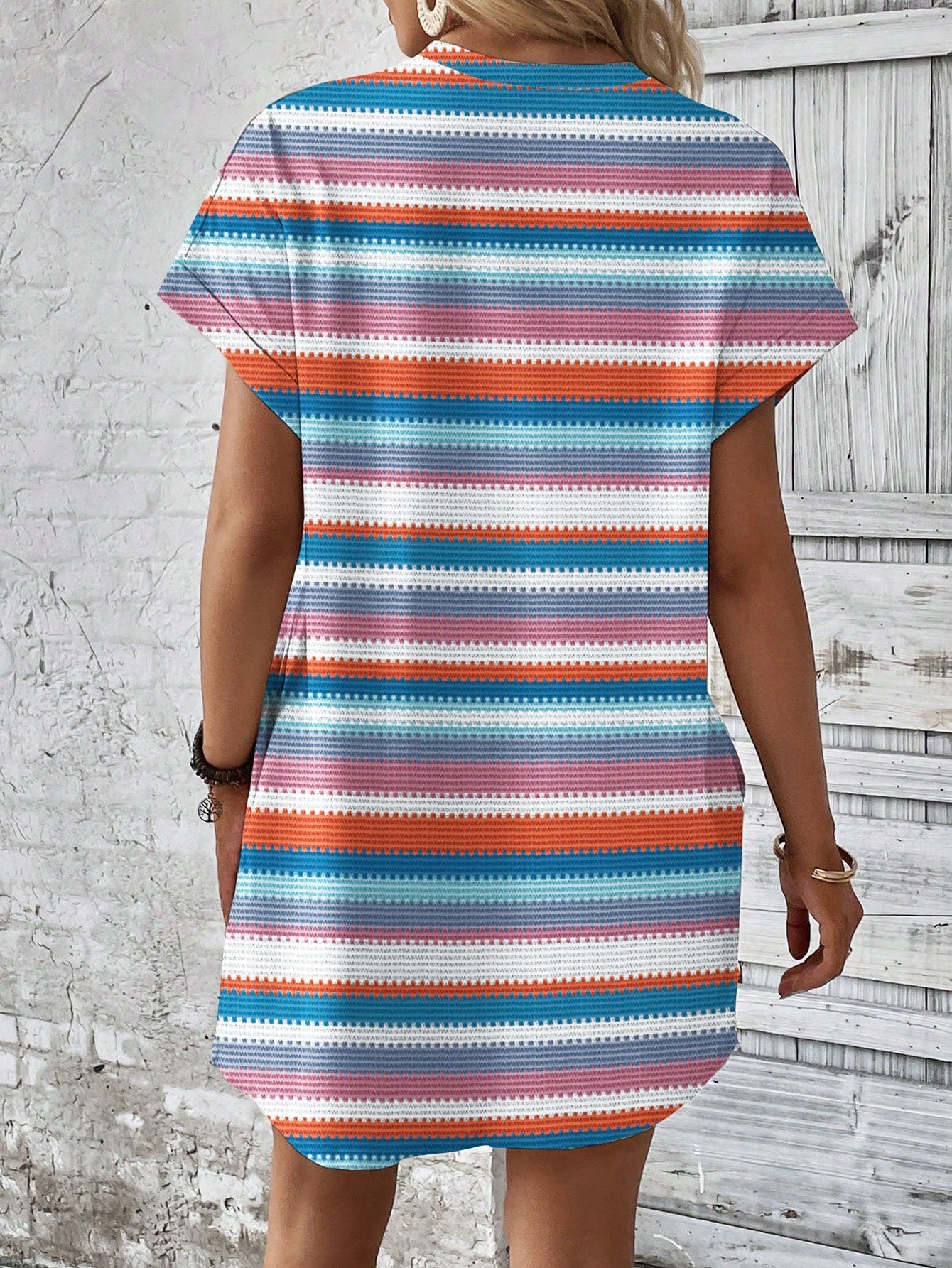 Vestido Curto Listrado Casual Com Bolsos Laterais