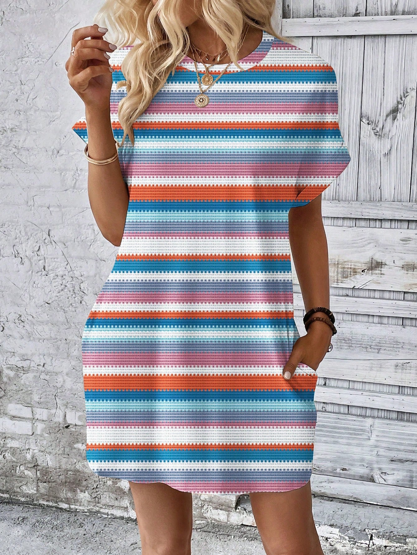 Vestido Curto Listrado Casual Com Bolsos Laterais