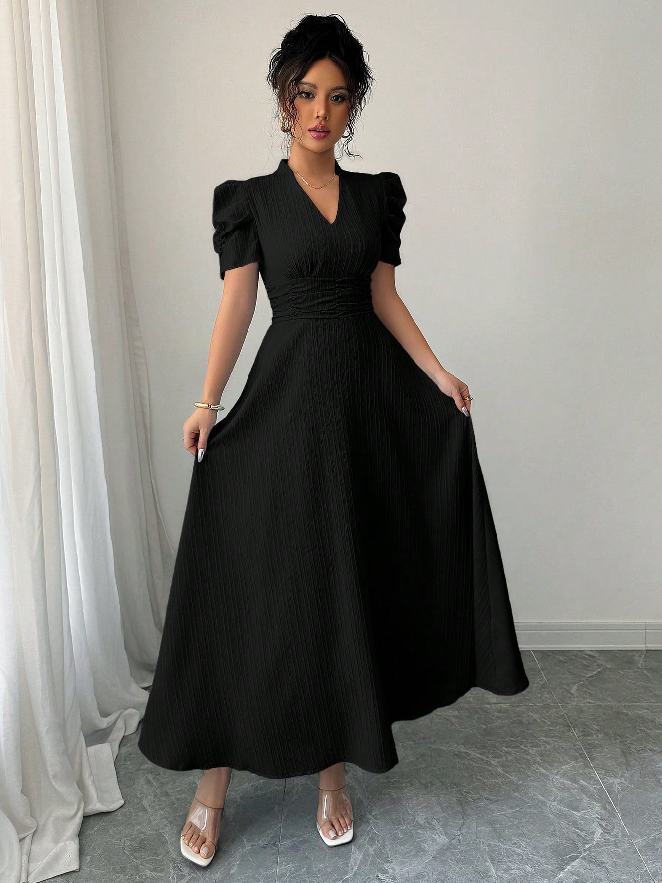 Vestido Midi Evasê Elegante Com Manga Bufante