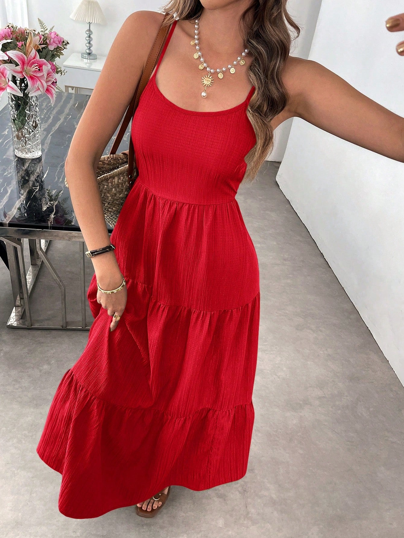 Vestido Longo Verde Com Laço Nas Costas E Camadas Fluídas