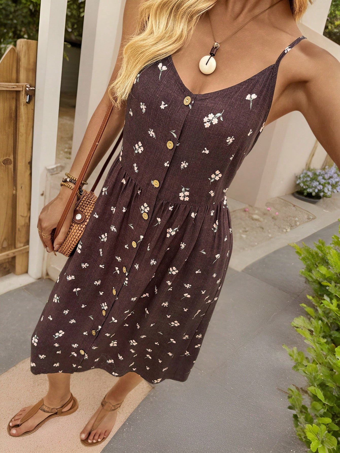 Vestido Midi De Alças Estampa Floral Com Botões Frontais