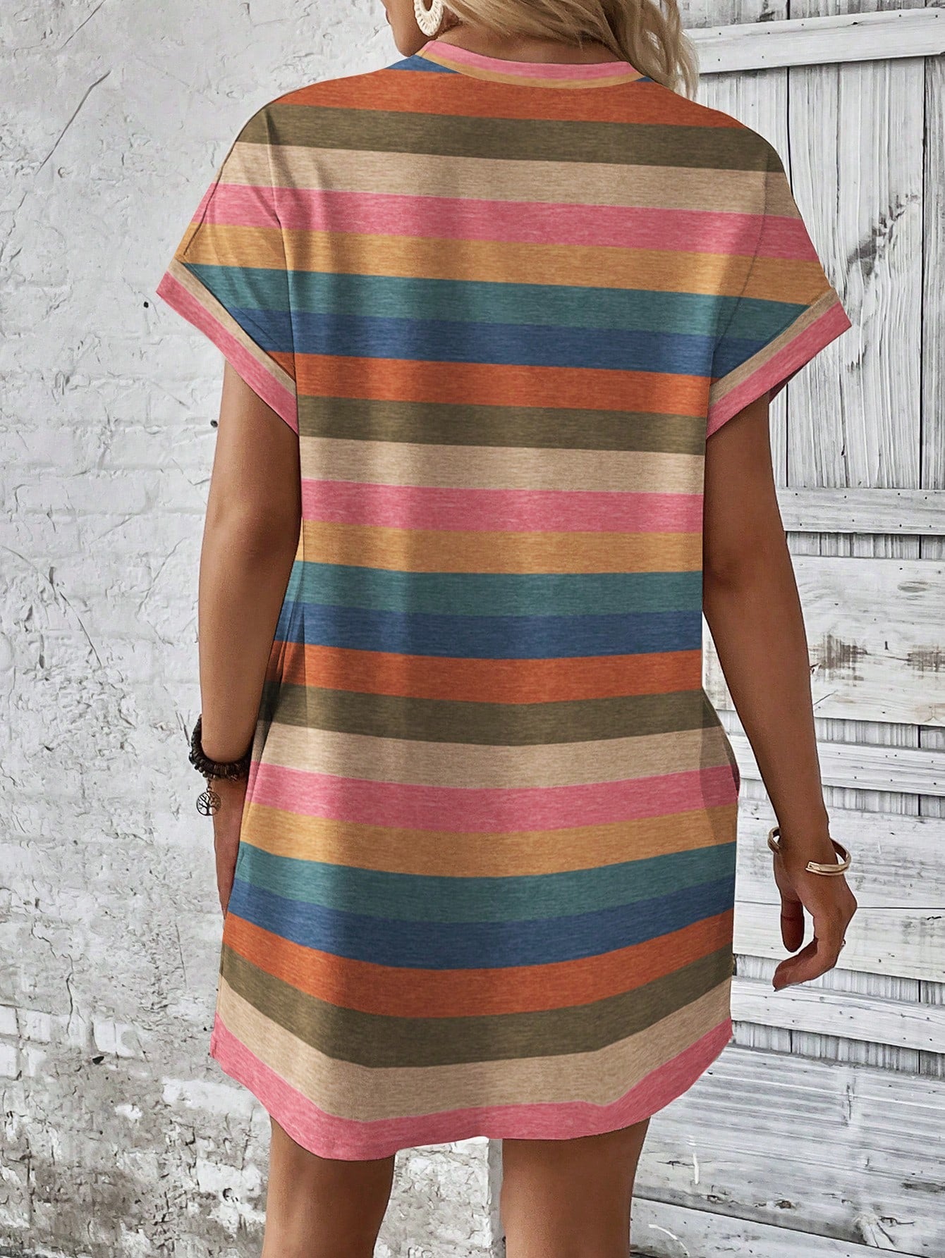 Vestido Curto Listrado Casual Com Bolsos Laterais