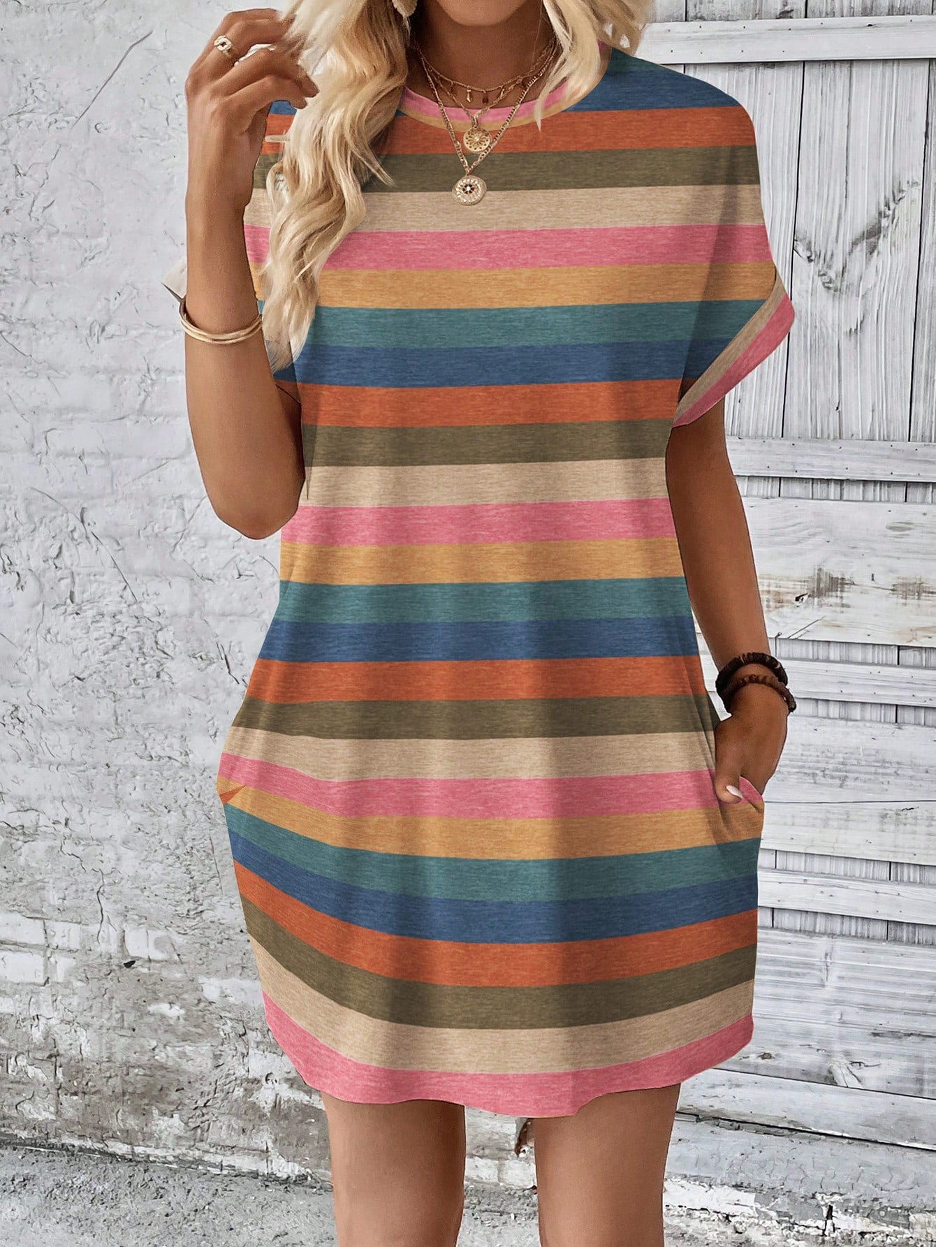 Vestido Curto Listrado Casual Com Bolsos Laterais