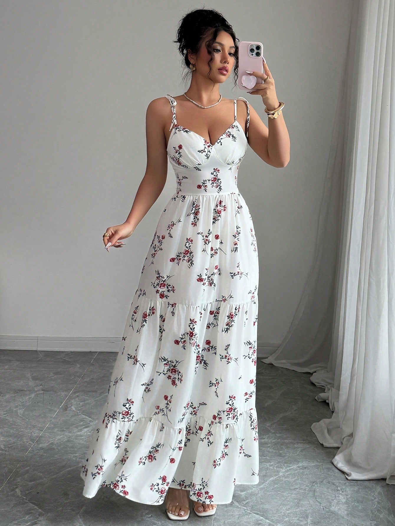 Vestido Longo Estampado Floral Com Alças Finas Ajustáveis