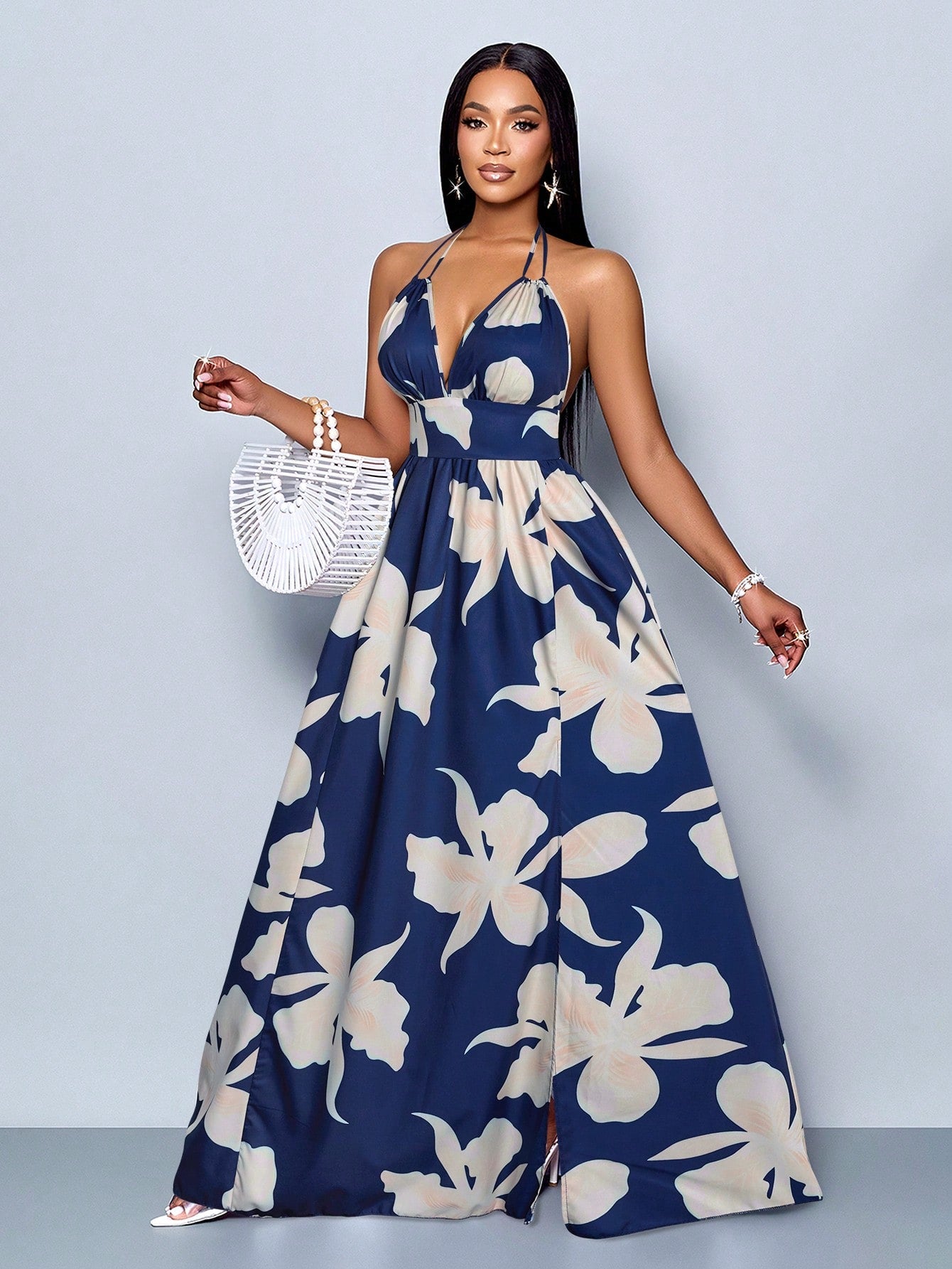 Vestido Longo Estampado Decote Halter Com Saia Rodada