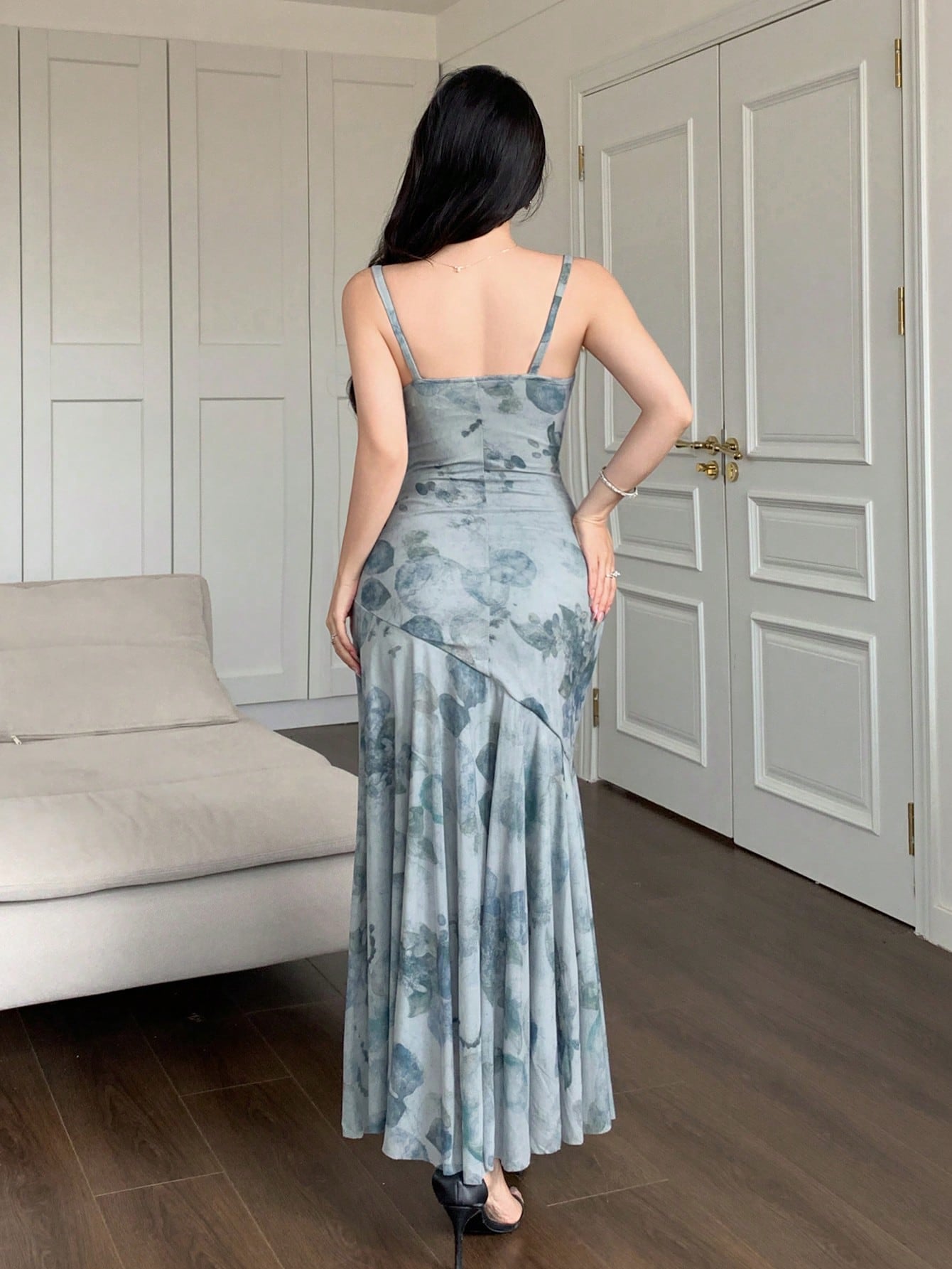Vestido Longo Justo Floral Decote V Profundo
