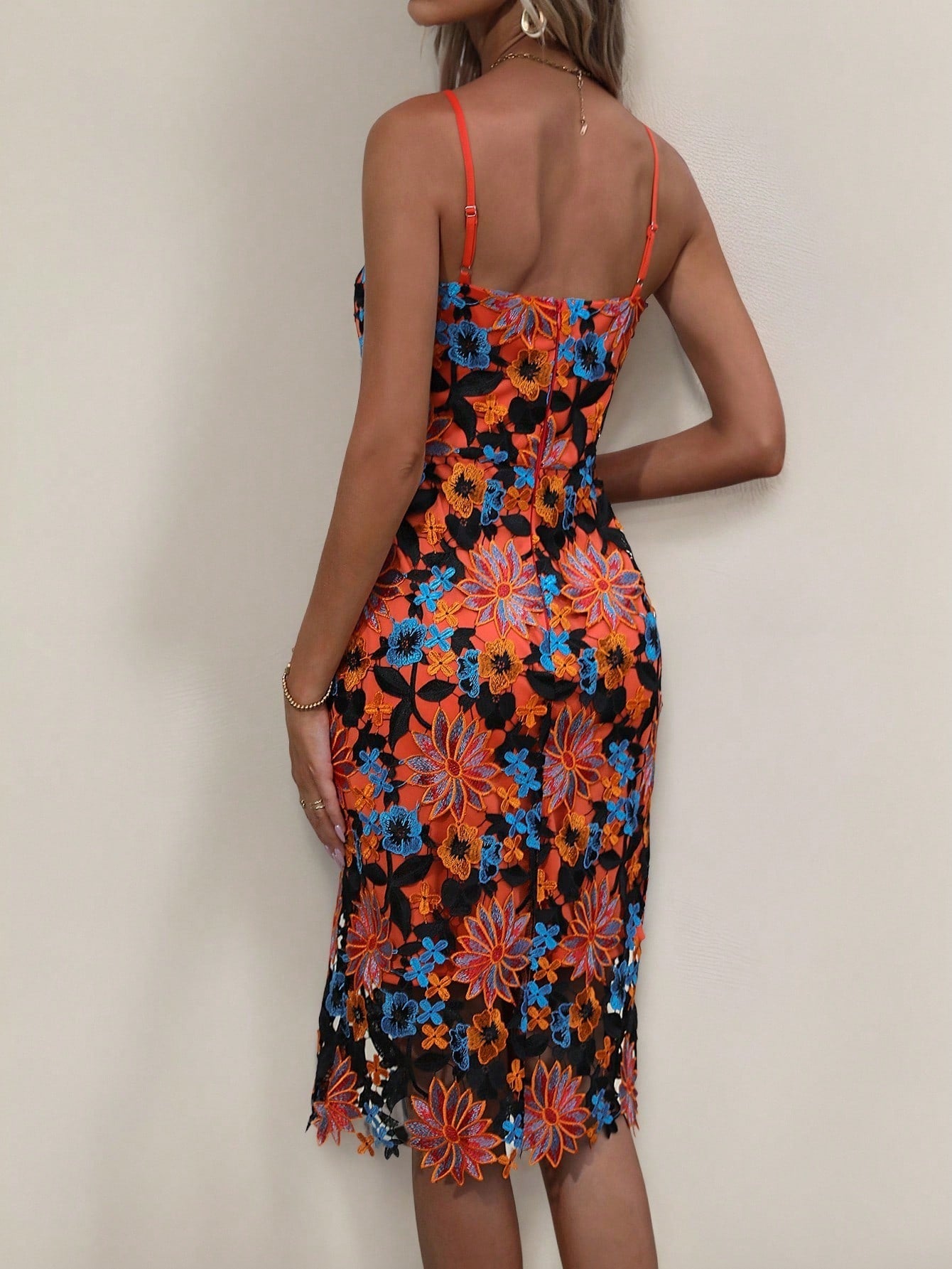 Vestido Elegante De Renda Com Transparência Floral Midi