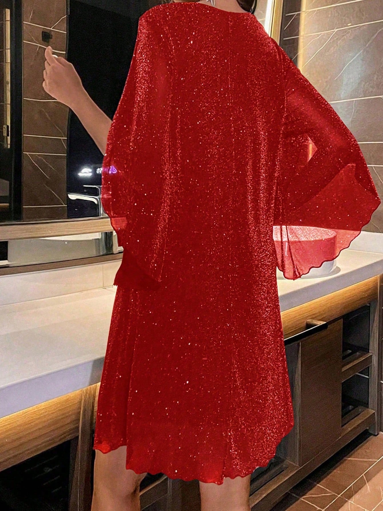 Vestido Curto Brilho Decote V Com Manga Solta Elegante