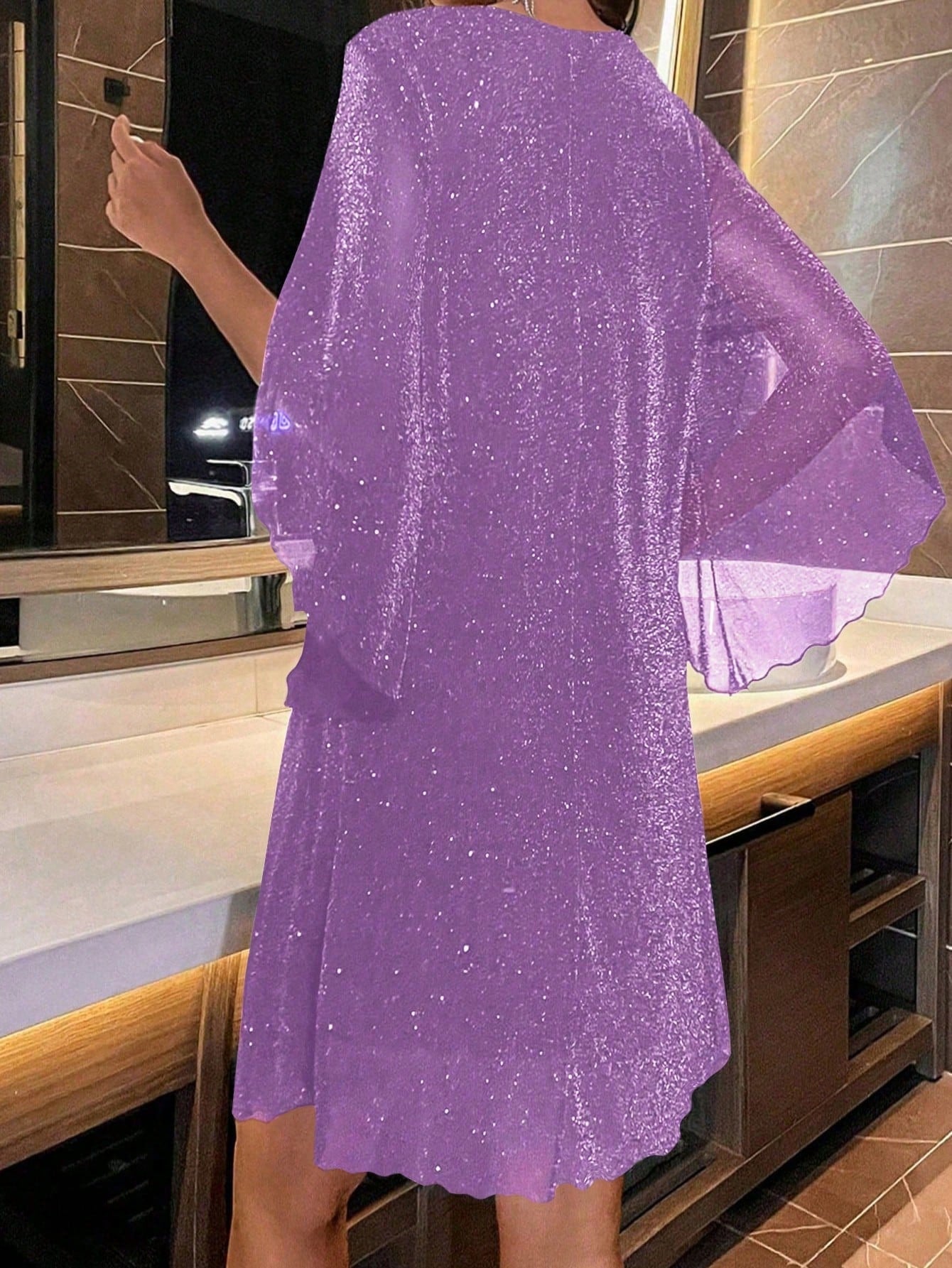 Vestido Curto Brilho Decote V Com Manga Solta Elegante