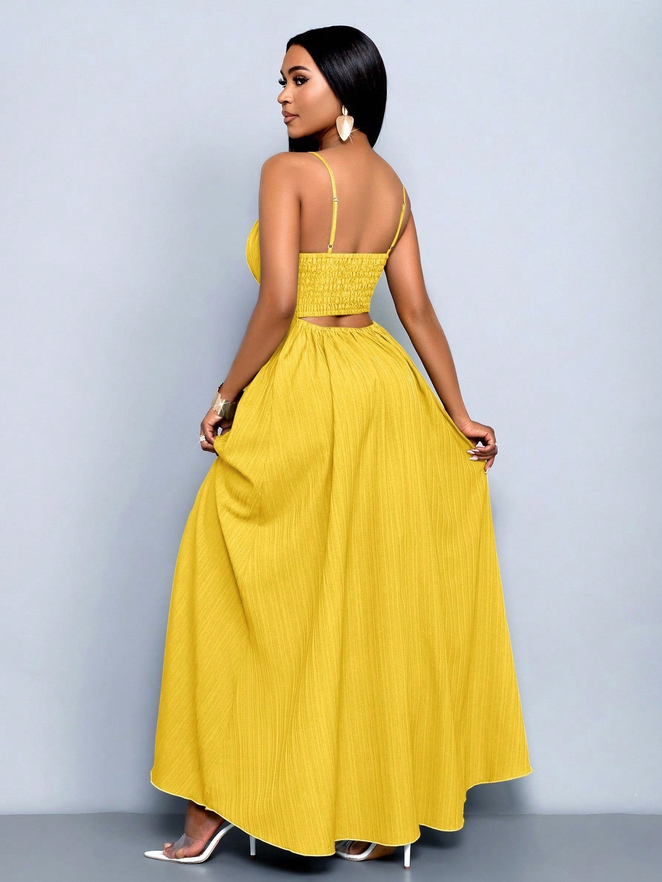 Vestido Longo Verde Com Alças Finas E Cintura Franzida