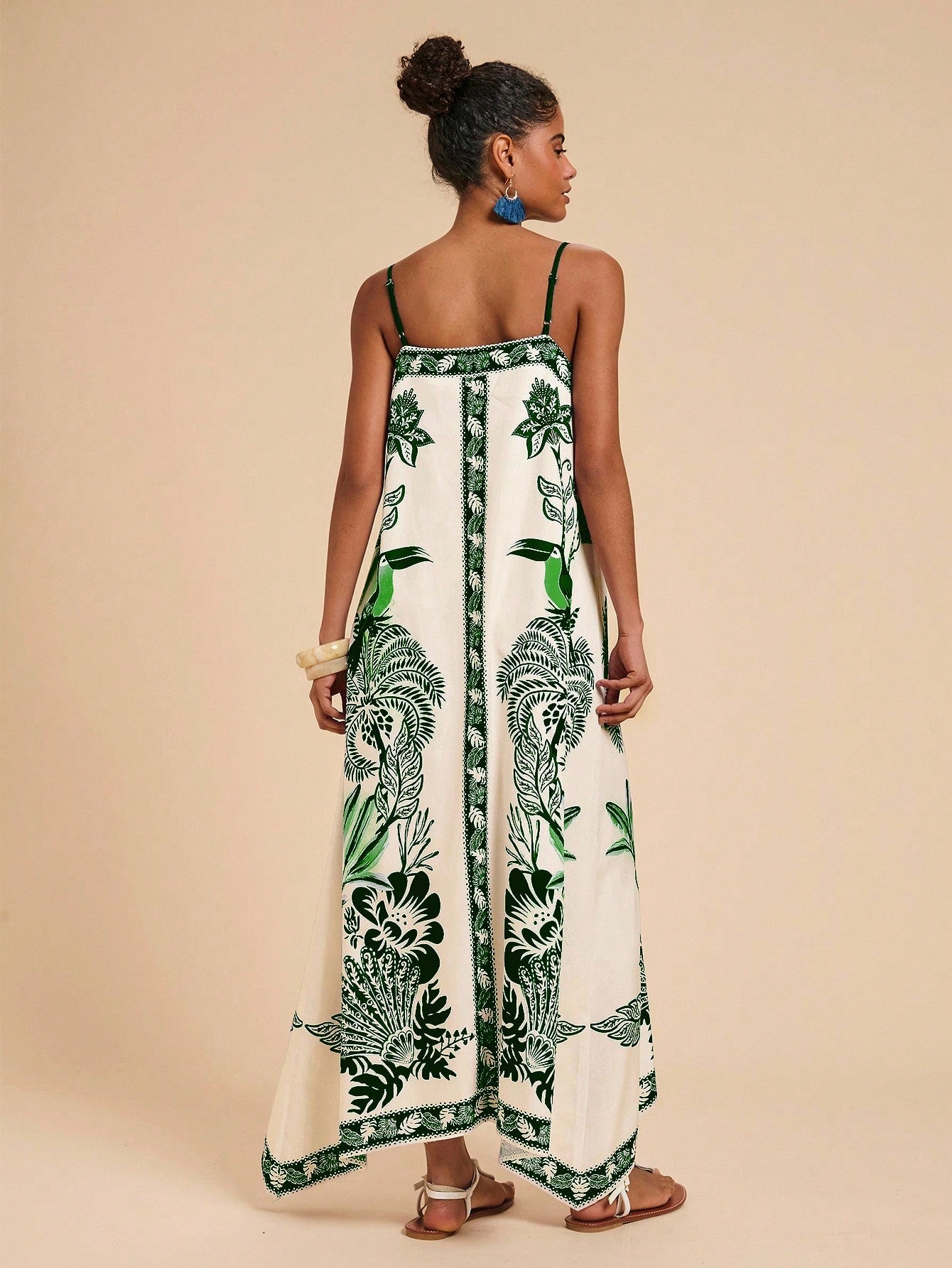 Vestido Longo Estampado Étnico Decote V Alças Finas