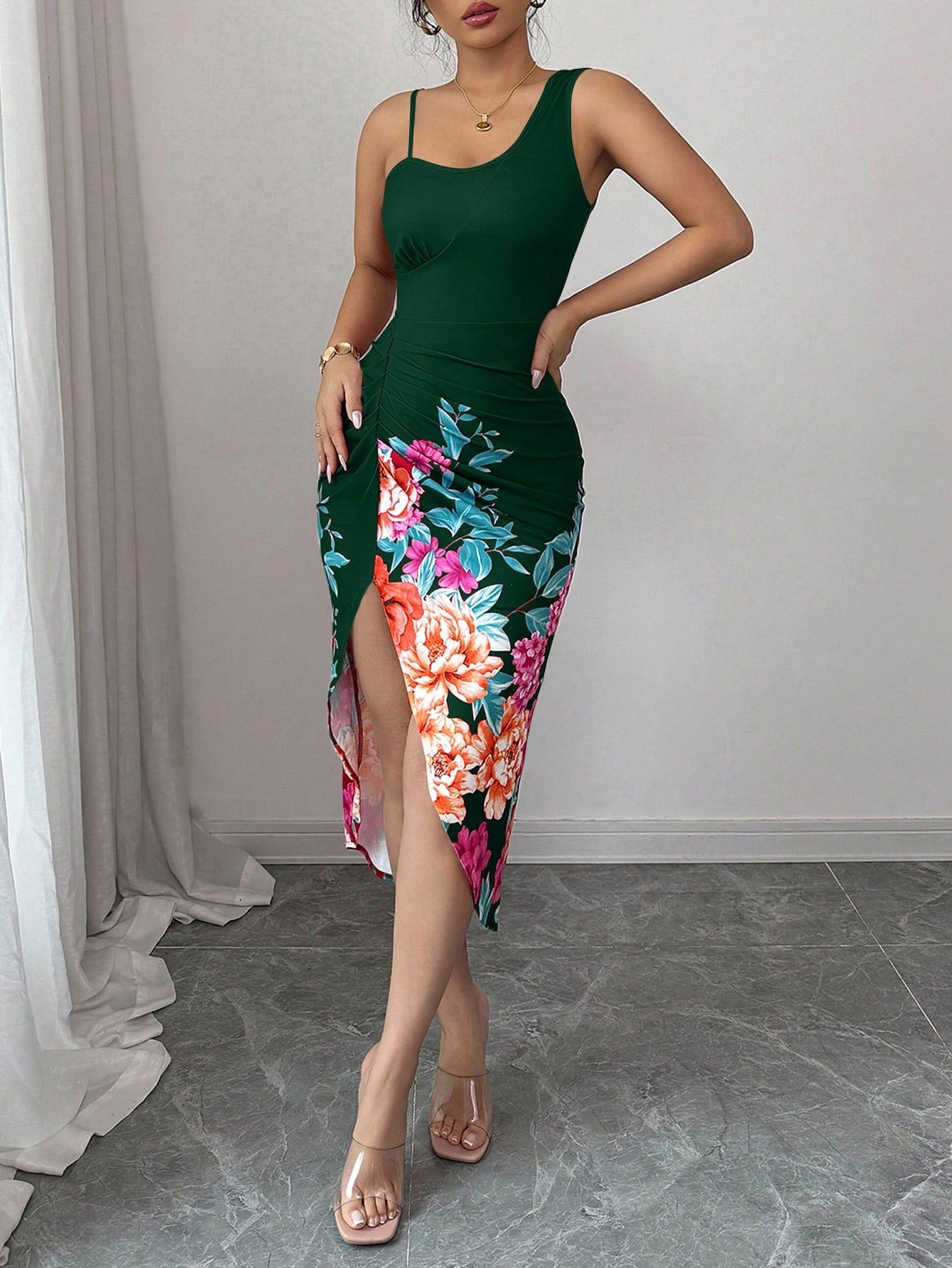 Vestido Midi Justo Com Estampa Floral E Fenda Lateral