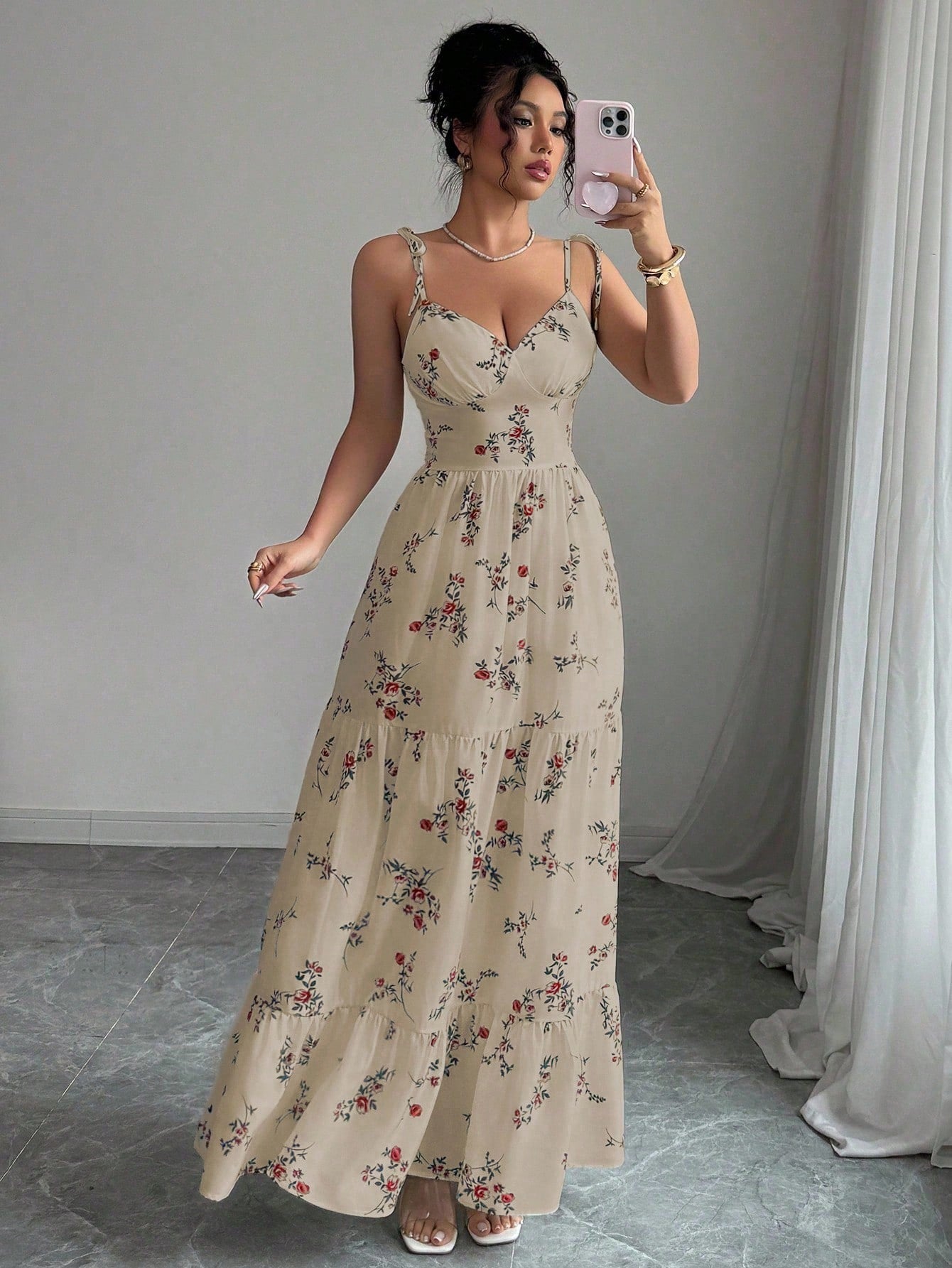 Vestido Longo Estampado Floral Com Alças Finas Ajustáveis