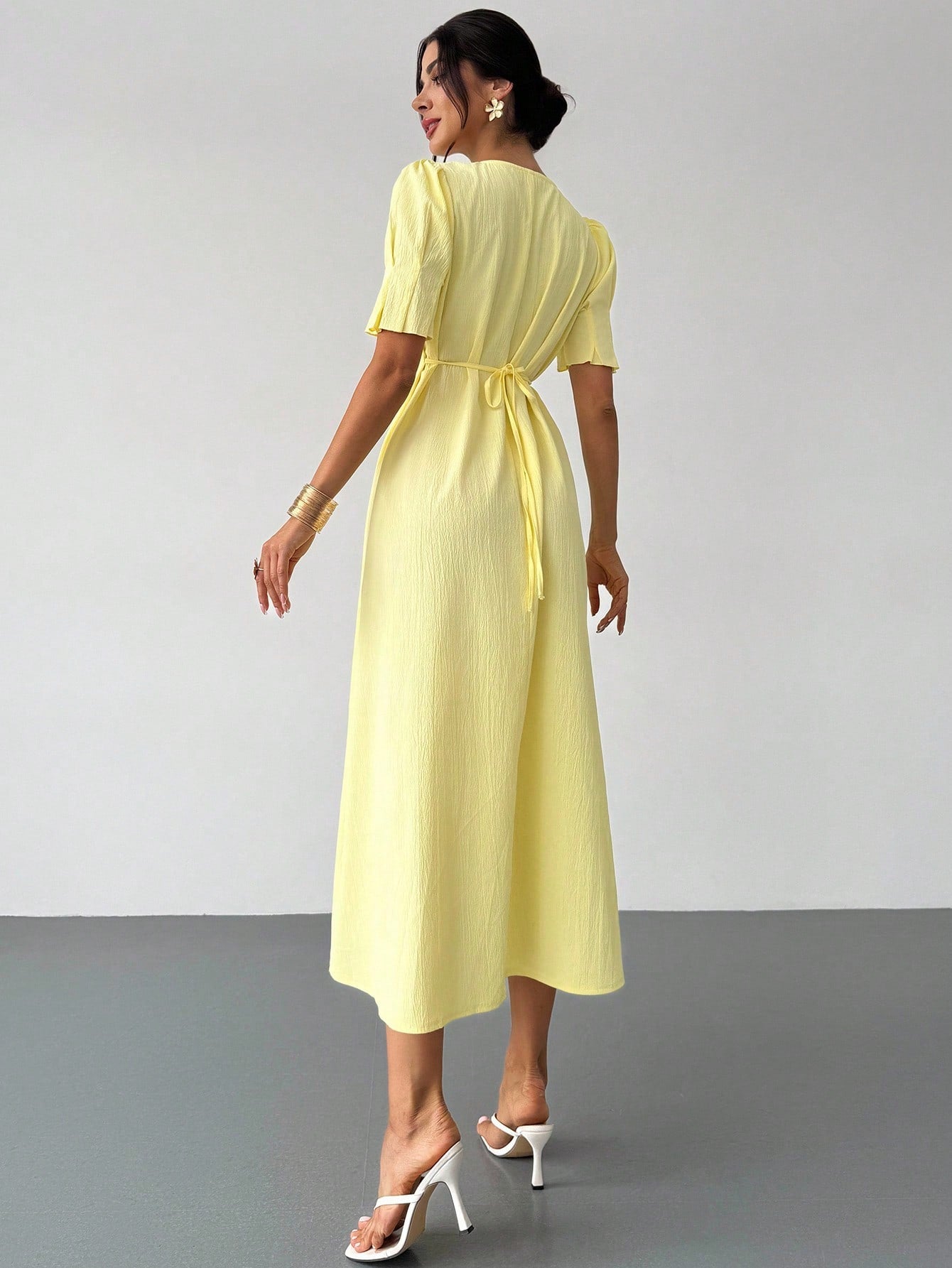 Vestido Longo Evasê Decote V Manga Curta Bufante