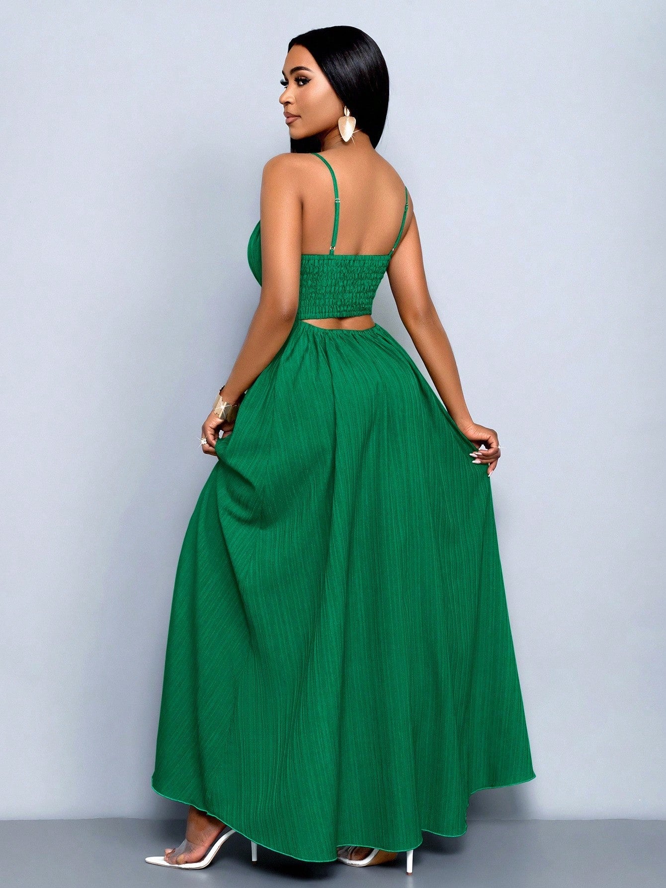 Vestido Longo Verde Com Alças Finas E Cintura Franzida