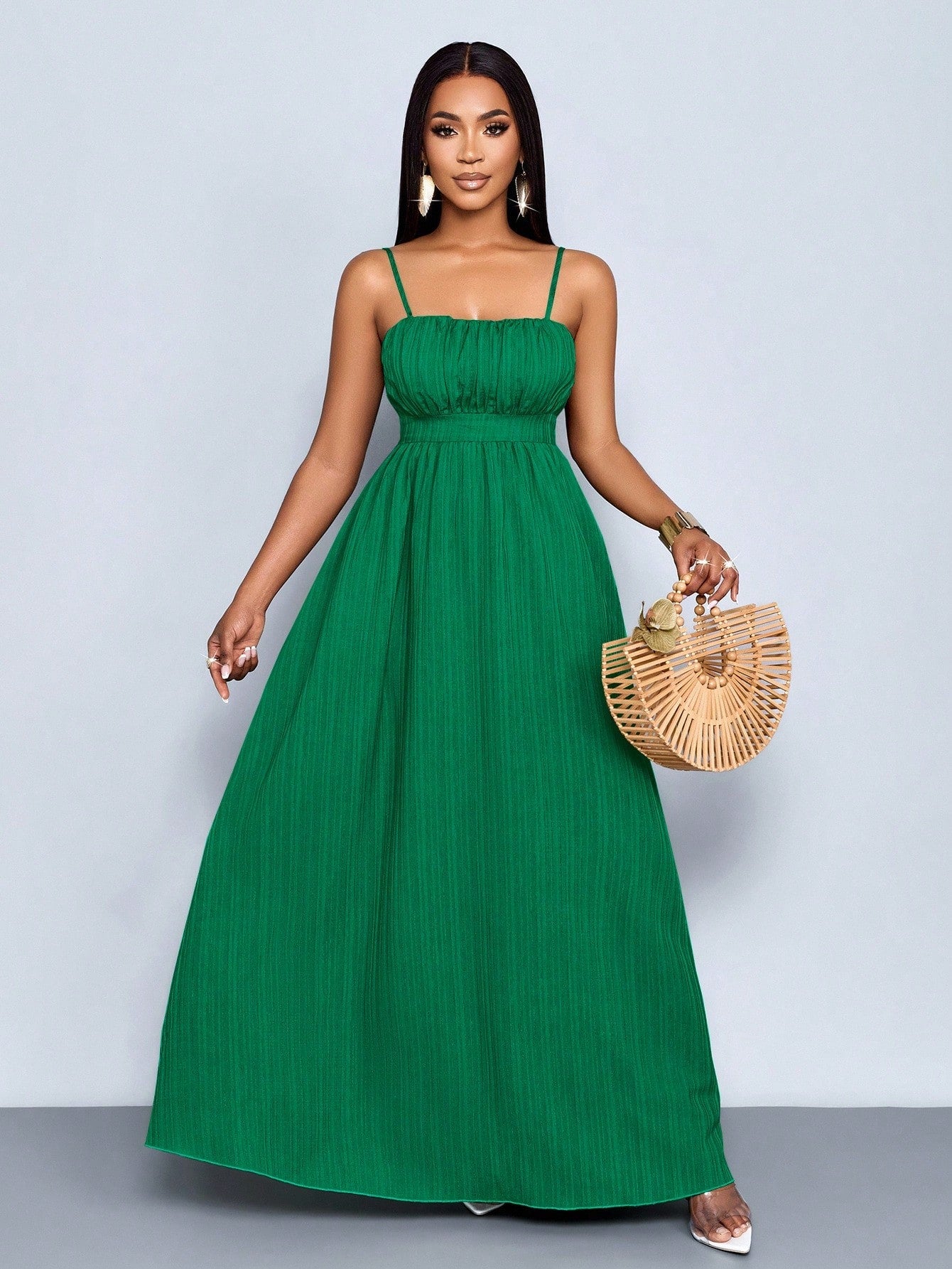 Vestido Longo Verde Com Alças Finas E Cintura Franzida
