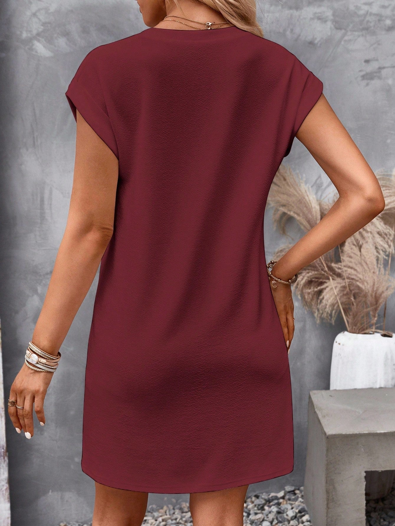 Vestido Curto Casual Com Botões Decorativos