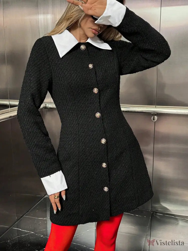 Vestido Blazer Curto Bicolor Com Gola E Punhos Contrastantes Vestido Blazer Curto Bicolor Com Gola E Punhos