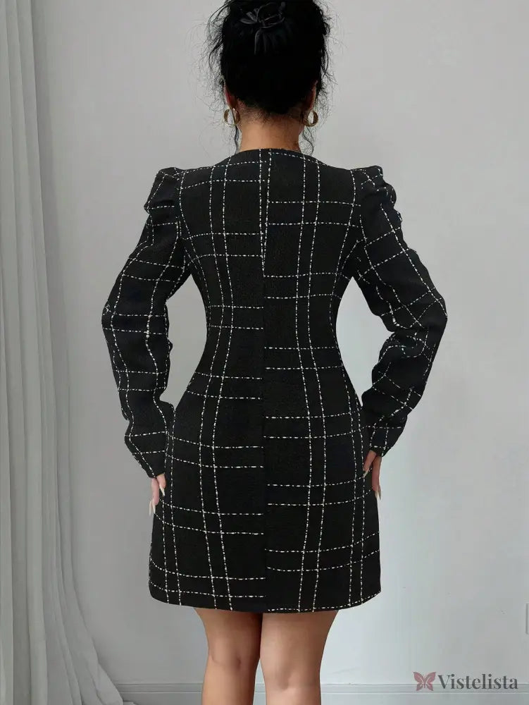 Vestido Blazer Curto Xadrez Manga Longa Com Botões Vestido Blazer Curto Xadrez Manga Longa Com Botões