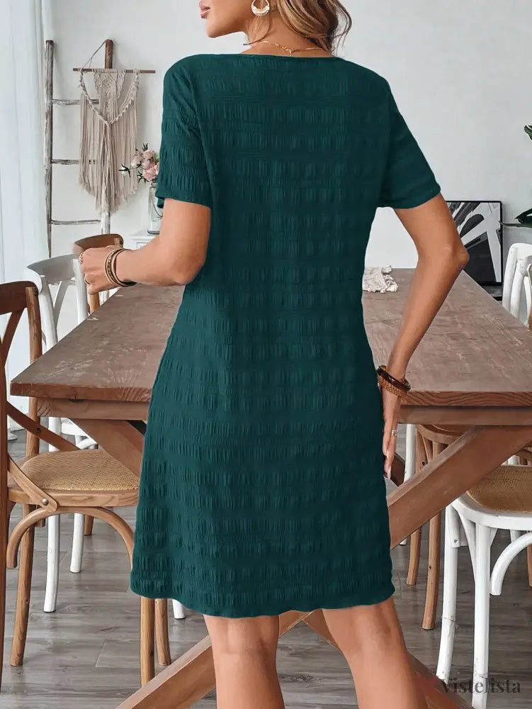 Vestido Curto Casual Texturizado Com Bolsos Vestido Curto Casual Texturizado Com Bolsos