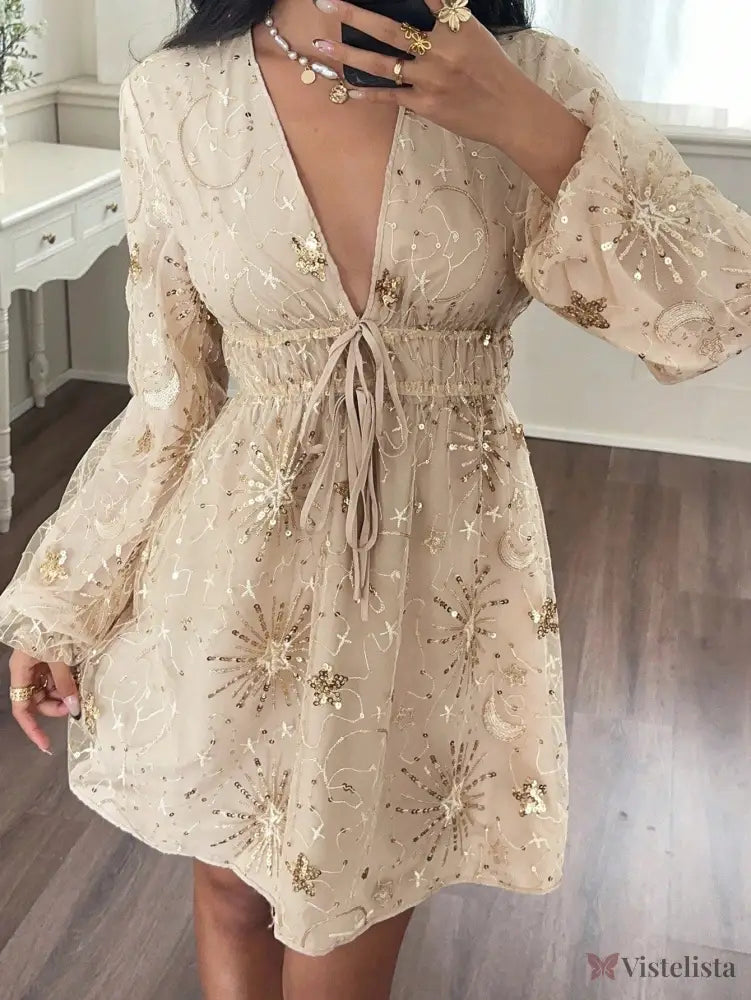 Vestido Curto Decote V Com Manga Longa E Bordado Brilhante Vestido Curto Decote V Com Manga Longa E Bordado Brilhante