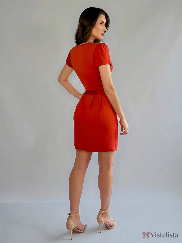 Vestido Curto Evasê Decote V Transpassado Elegante Vestido Curto Evasê Decote V Transpassado Elegante