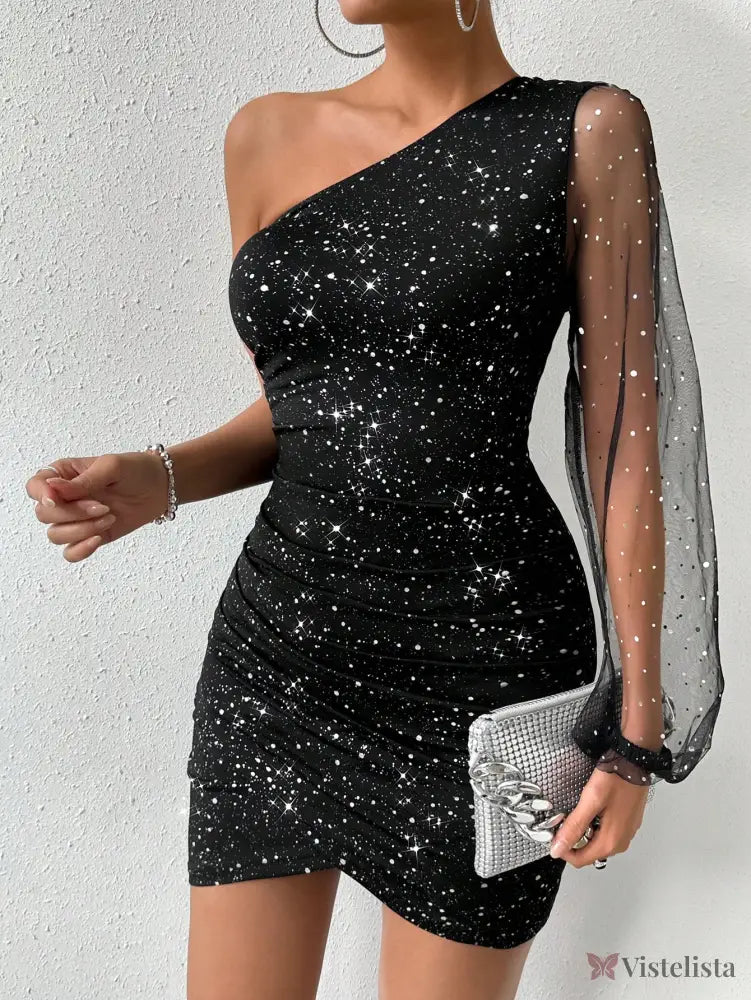 Vestido Curto Um Ombro Só Com Manga Longa Transparente Vestido Curto Um Ombro Só Com Manga Longa Transparente