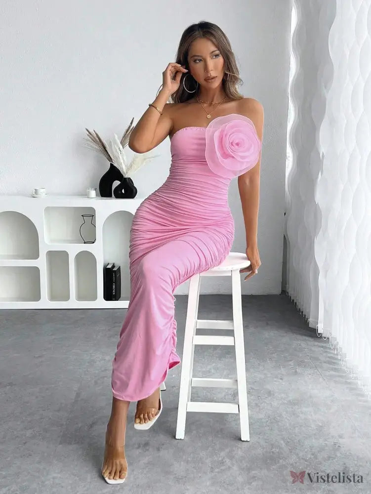 Vestido Elegante Justo Longo Com Detalhe Floral Estruturado Vestido Elegante Justo Longo Com Detalhe Floral Estruturado