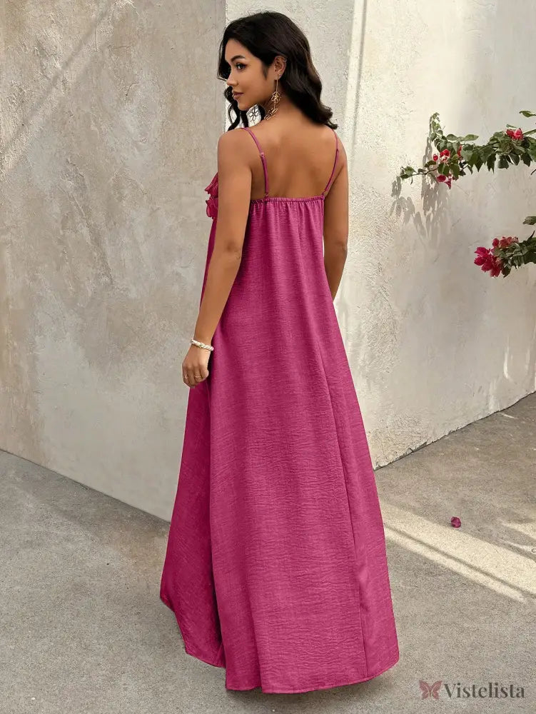Vestido Longo De Alças Com Detalhe Floral No Decote Vestido Longo De Alças Com Detalhe Floral No Decote