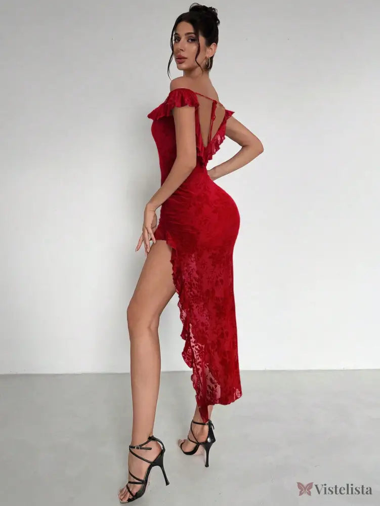 Vestido Longo De Renda Ombro A Ombro Com Fenda Assimétrica Vestido Longo De Renda Ombro A Ombro Com Fenda Assimétrica