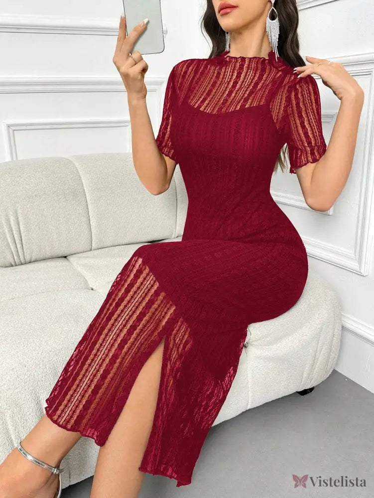 Vestido Longo Elegante Com Transparência E Gola Alta Vestido Longo Elegante Com Transparência E Gola Alta
